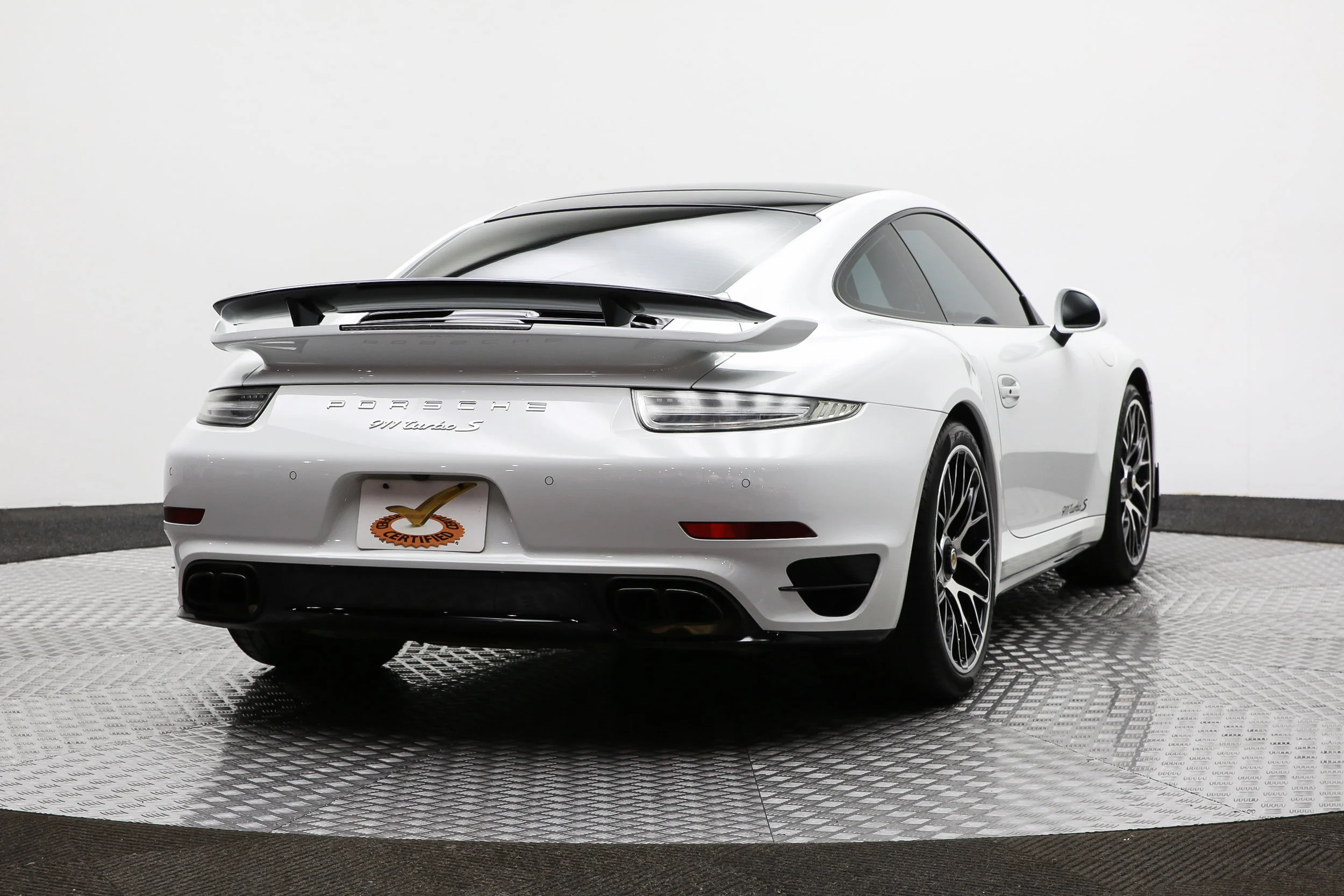 ROBERT_BASSAM_PORSCHE_911_TURBO_S_2014_WHITE (1).jpg