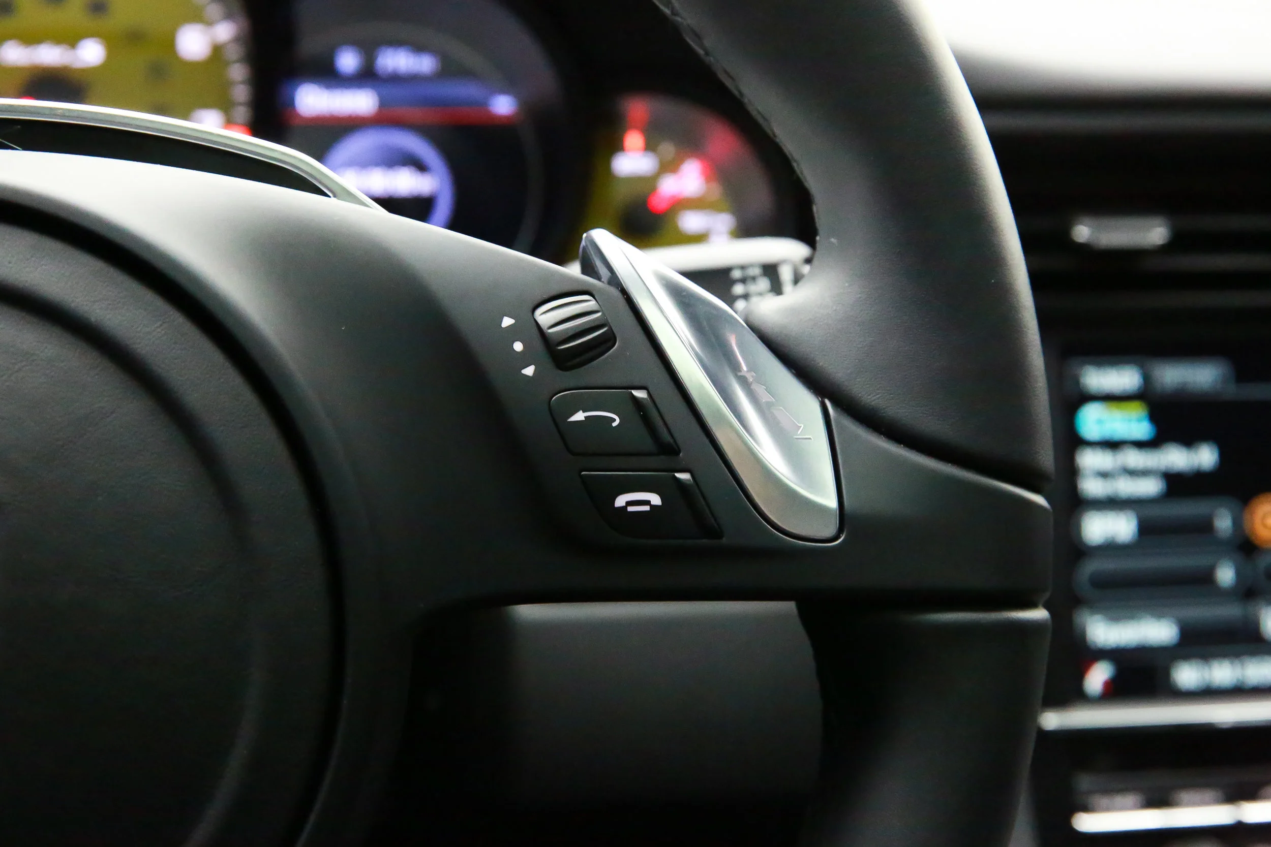 ROBERT_BASSAM_PORSCHE_911_TURBO_S_2014_WHITE (13).jpg
