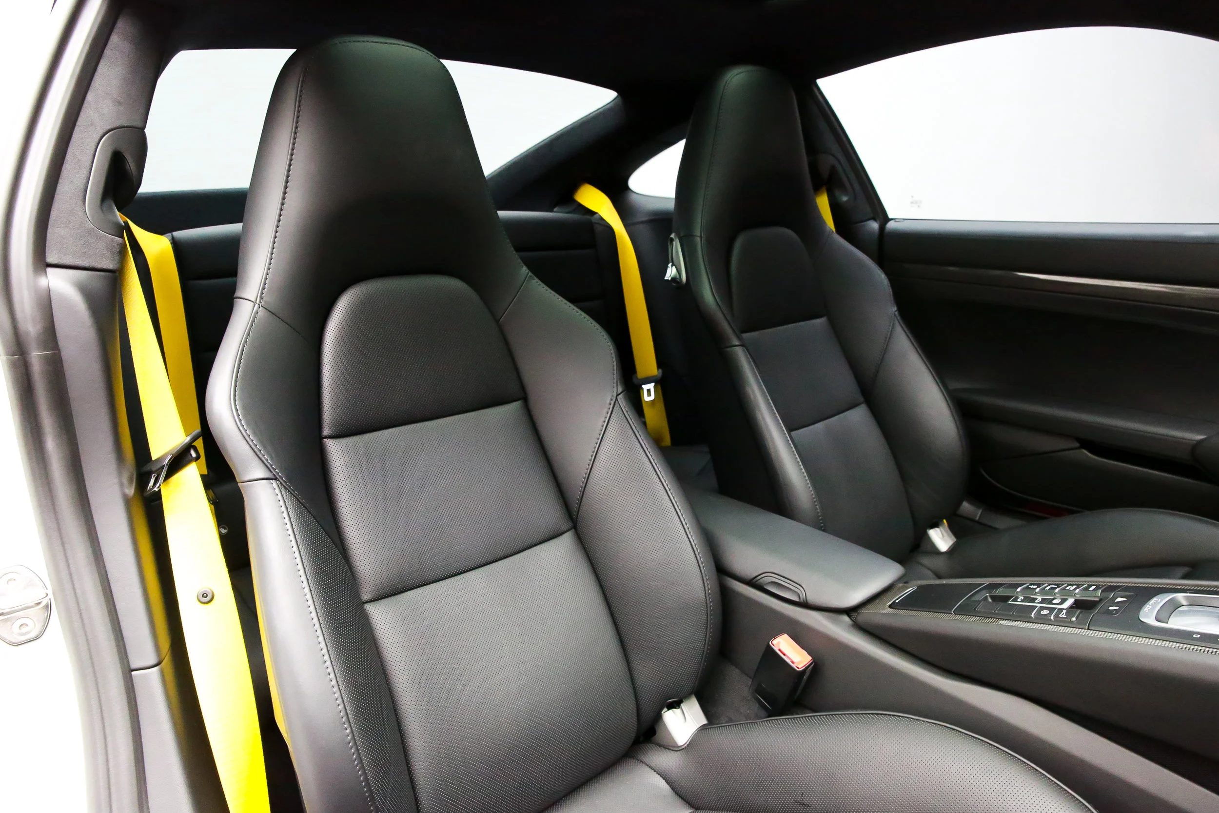 ROBERT_BASSAM_PORSCHE_911_TURBO_S_2014_WHITE (50).jpg