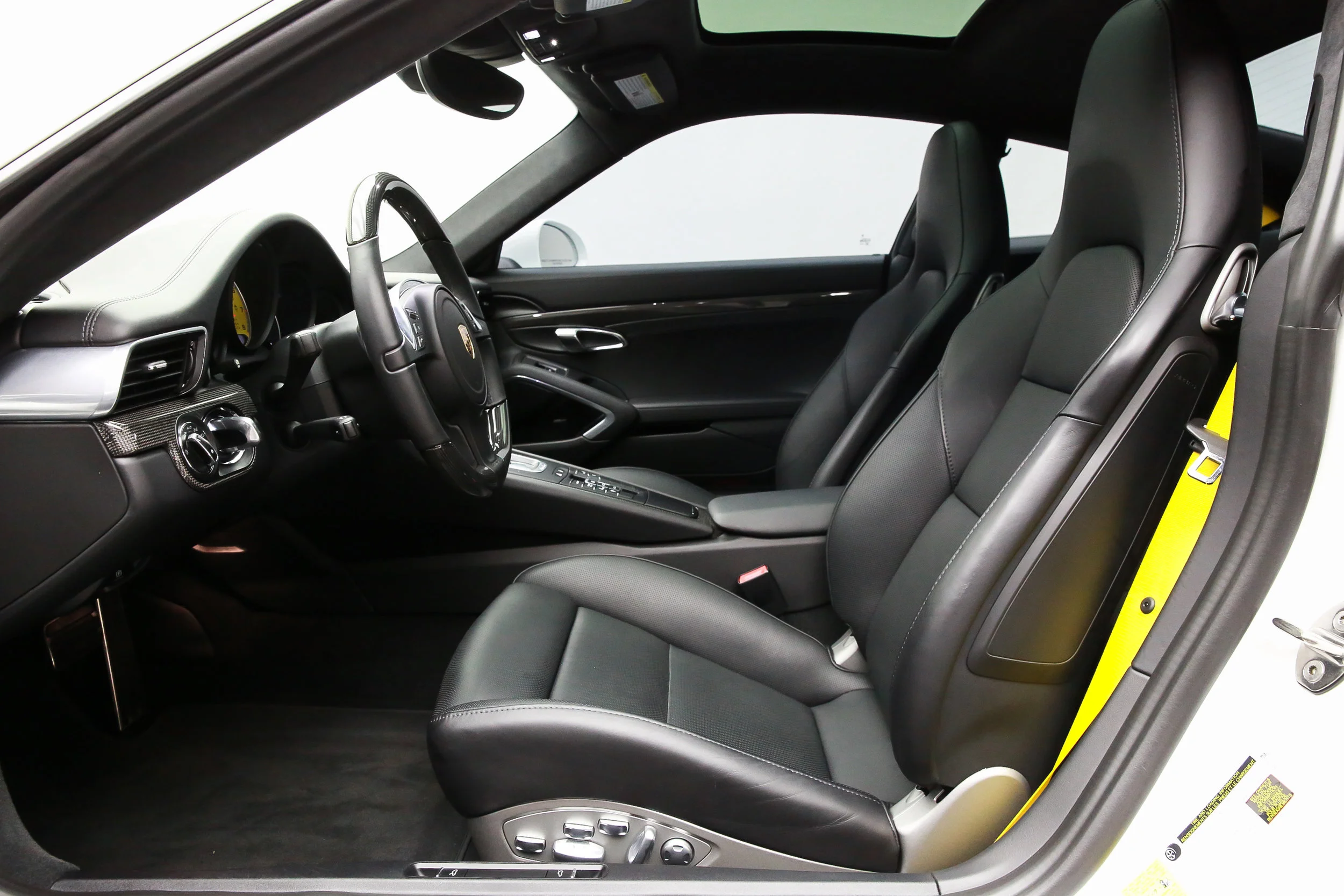 ROBERT_BASSAM_PORSCHE_911_TURBO_S_2014_WHITE (57).jpg