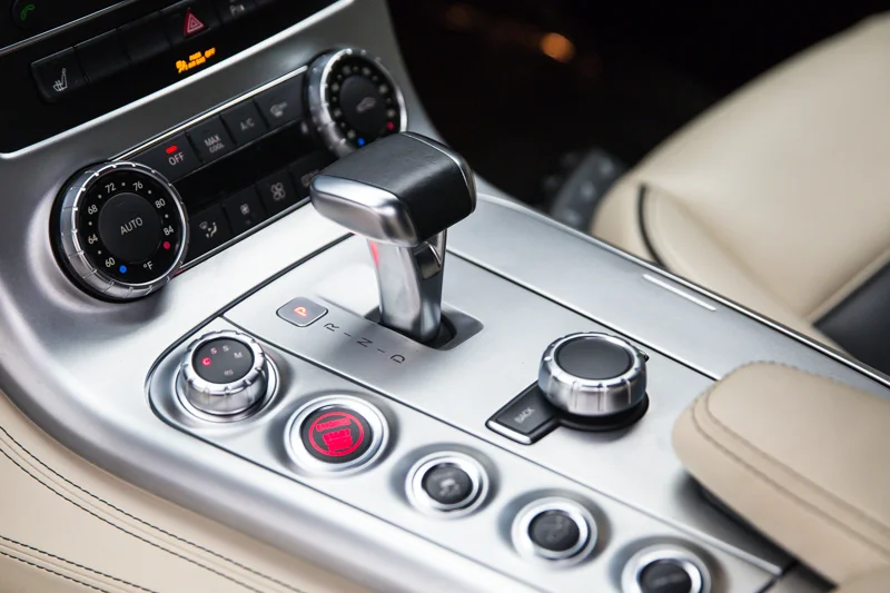 ROBERT_BASSAM_MERCEDES_SLS_AMG_WHITE_2011 (5).jpg