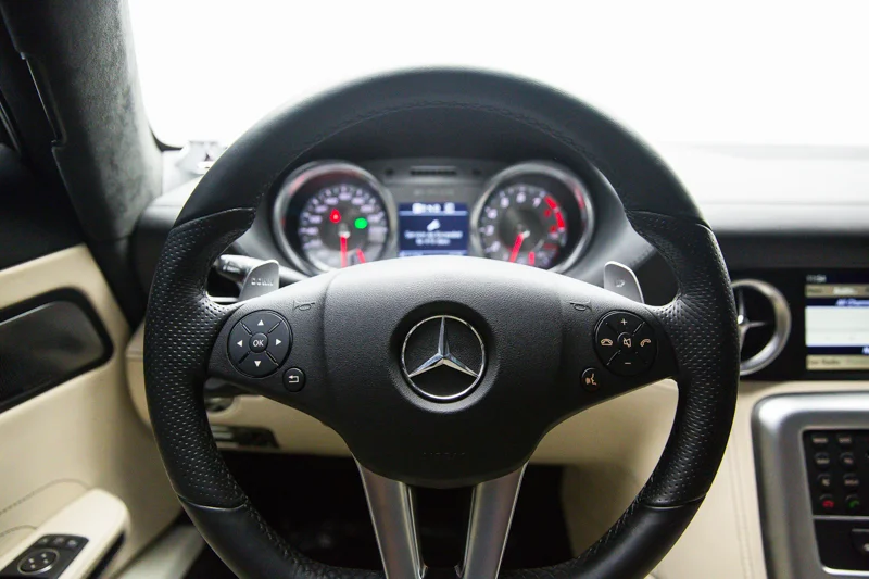ROBERT_BASSAM_MERCEDES_SLS_AMG_WHITE_2011 (7).jpg