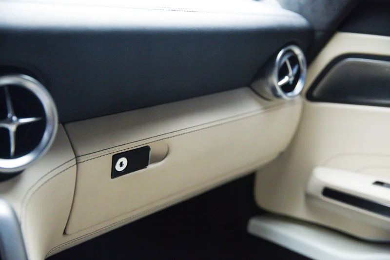 ROBERT_BASSAM_MERCEDES_SLS_AMG_WHITE_2011 (17).jpg