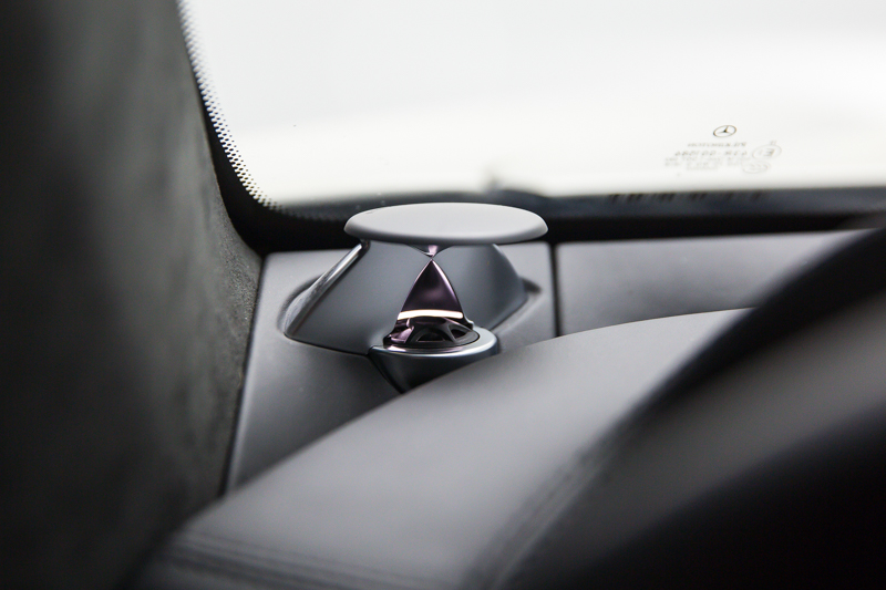 ROBERT_BASSAM_MERCEDES_SLS_AMG_WHITE_2011 (18).jpg