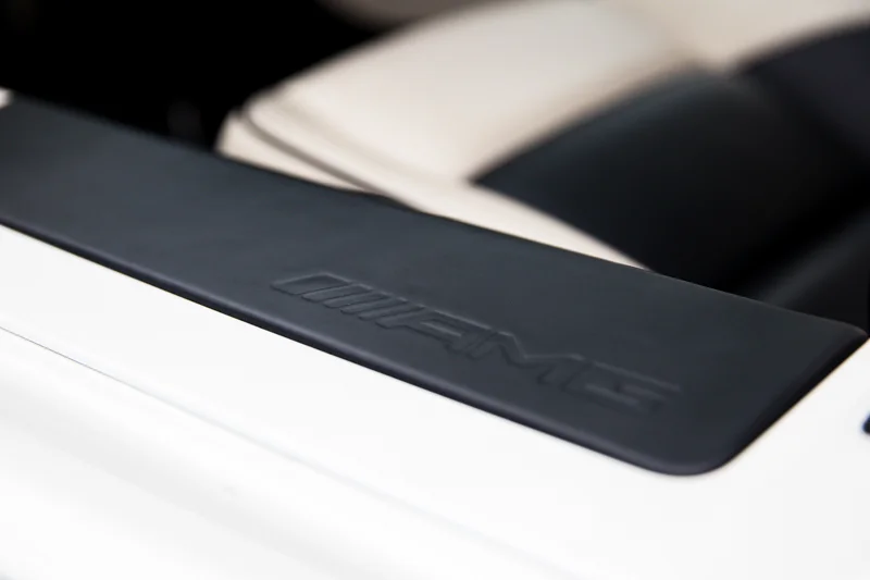 ROBERT_BASSAM_MERCEDES_SLS_AMG_WHITE_2011 (19).jpg