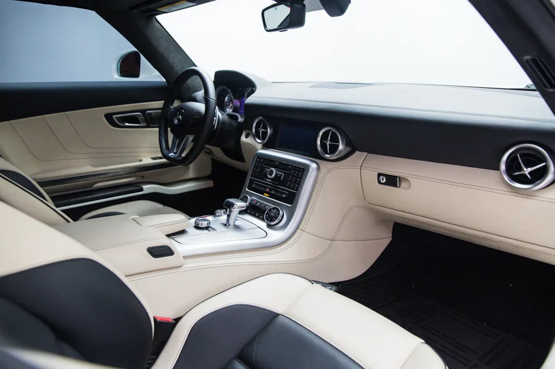 ROBERT_BASSAM_MERCEDES_SLS_AMG_WHITE_2011 (28).jpg