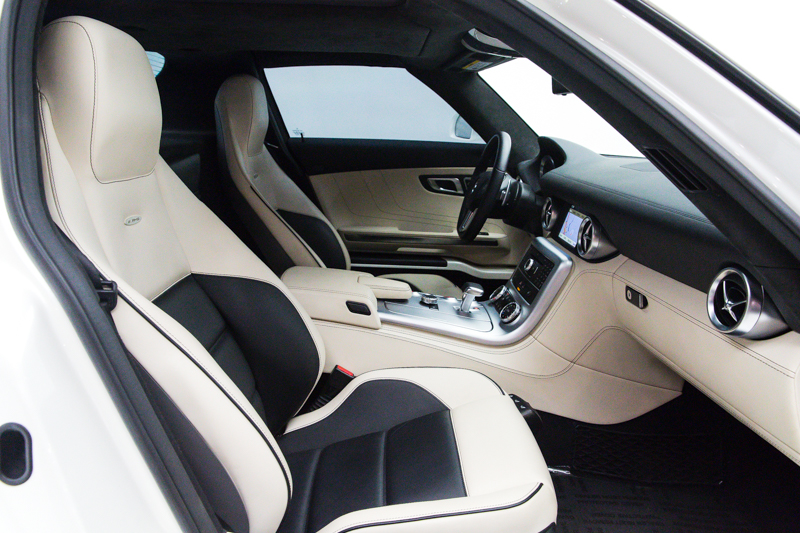 ROBERT_BASSAM_MERCEDES_SLS_AMG_WHITE_2011 (36).jpg
