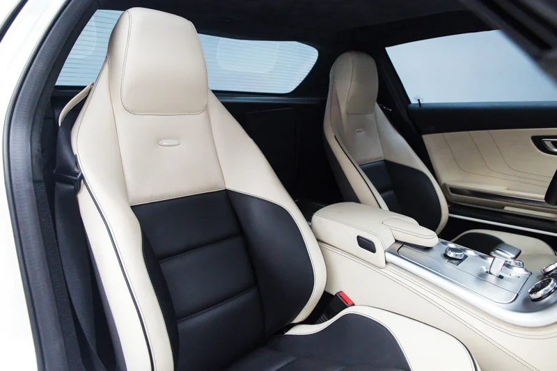 ROBERT_BASSAM_MERCEDES_SLS_AMG_WHITE_2011 (43).jpg