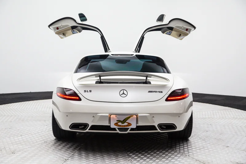 ROBERT_BASSAM_MERCEDES_SLS_AMG_WHITE_2011 (51).jpg