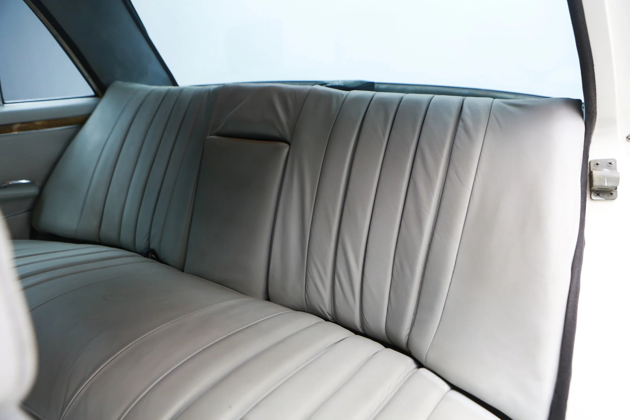 ROBERT_BASSAM_MERCEDES_300SEL_1972_WHITE (43).jpg