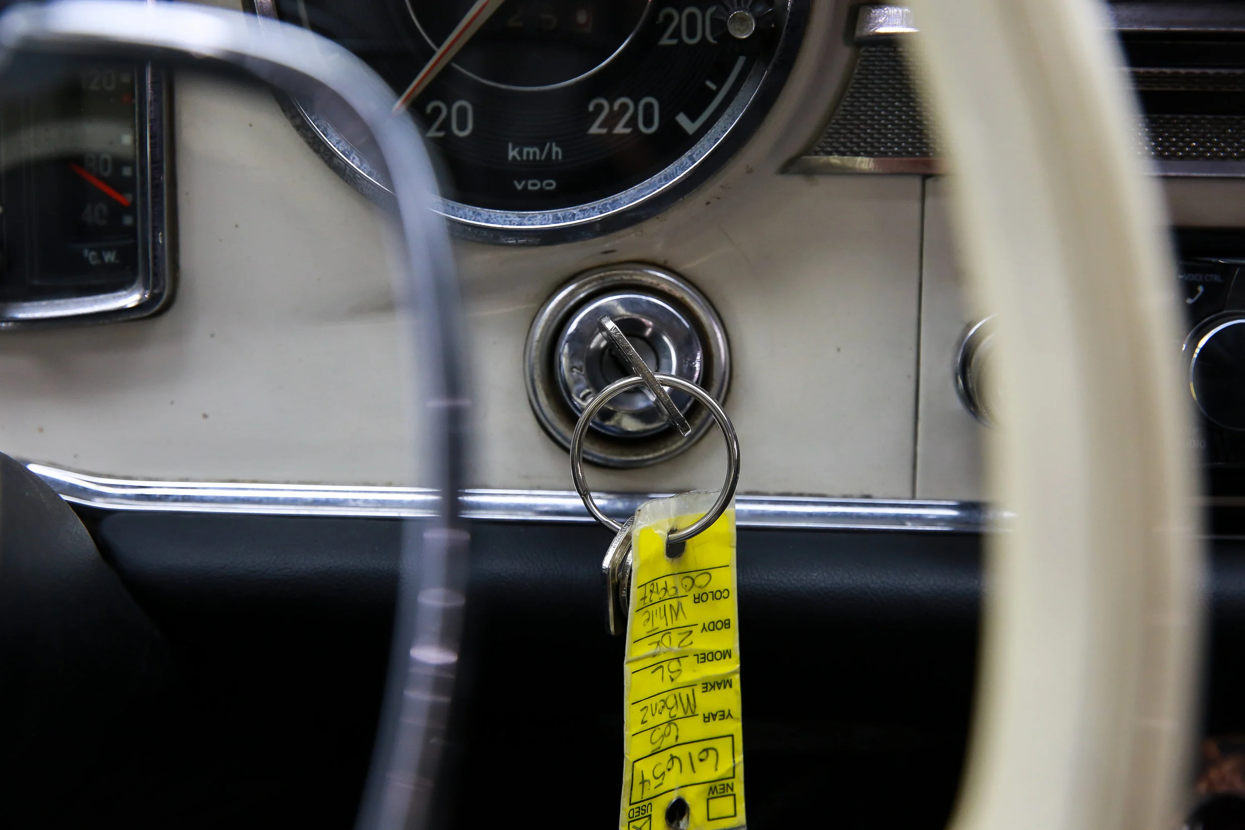 ROBERT_BASSAM_MERCEDES_230SL_WHITE (16).jpg