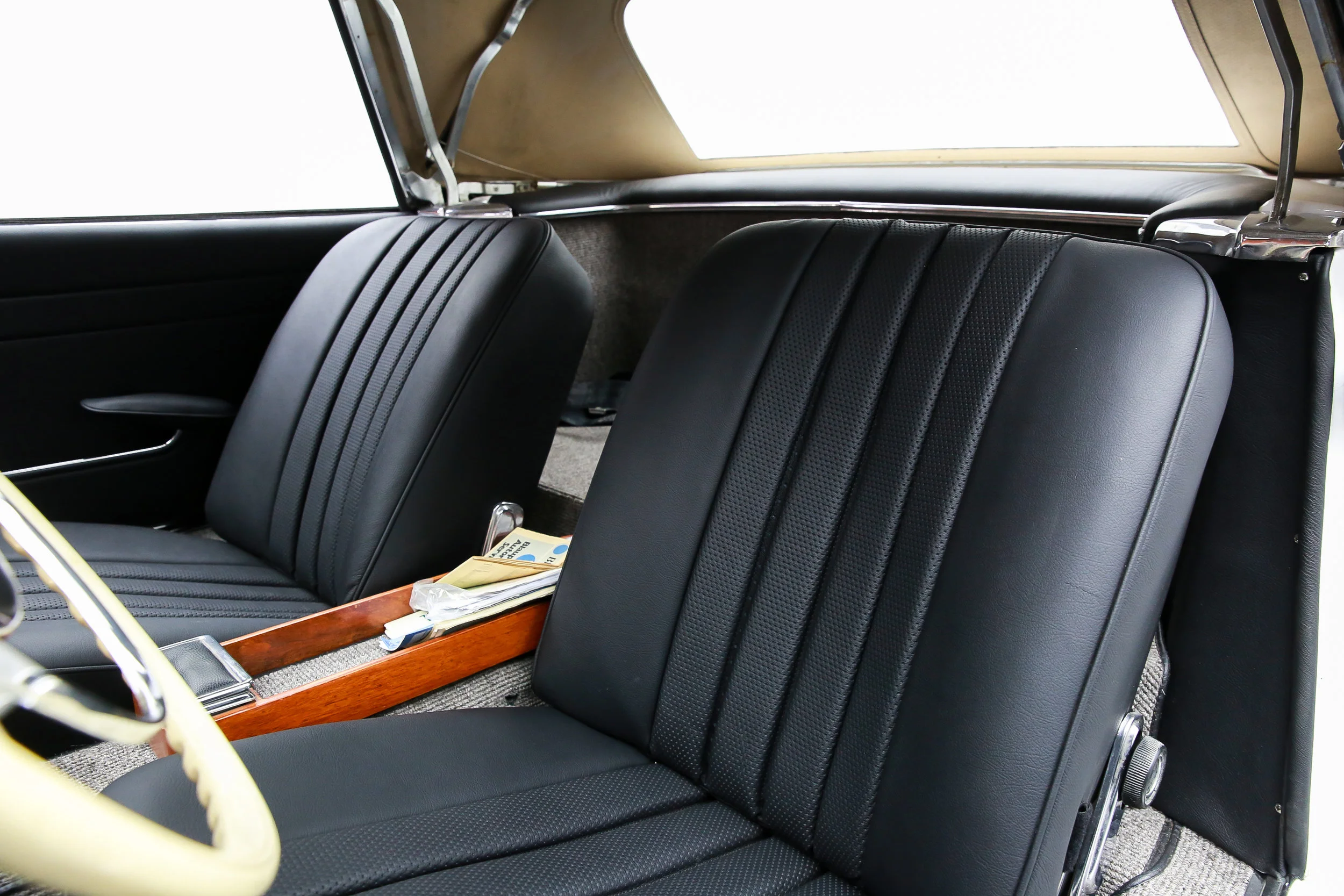 ROBERT_BASSAM_MERCEDES_230SL_WHITE (43).jpg