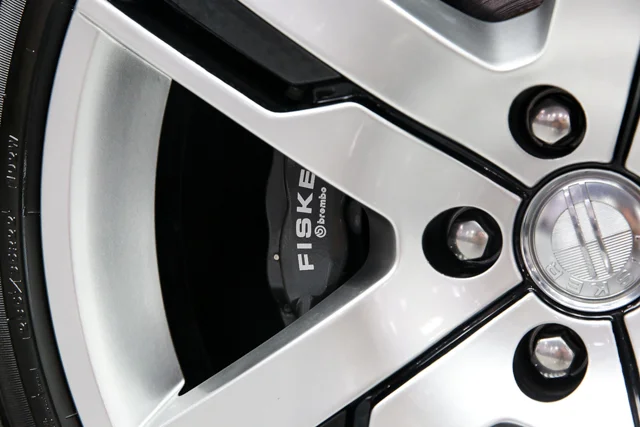 ROBERT_BASSAM_FISKAR_KARMA_FISKER_2012_GREY (22).jpg