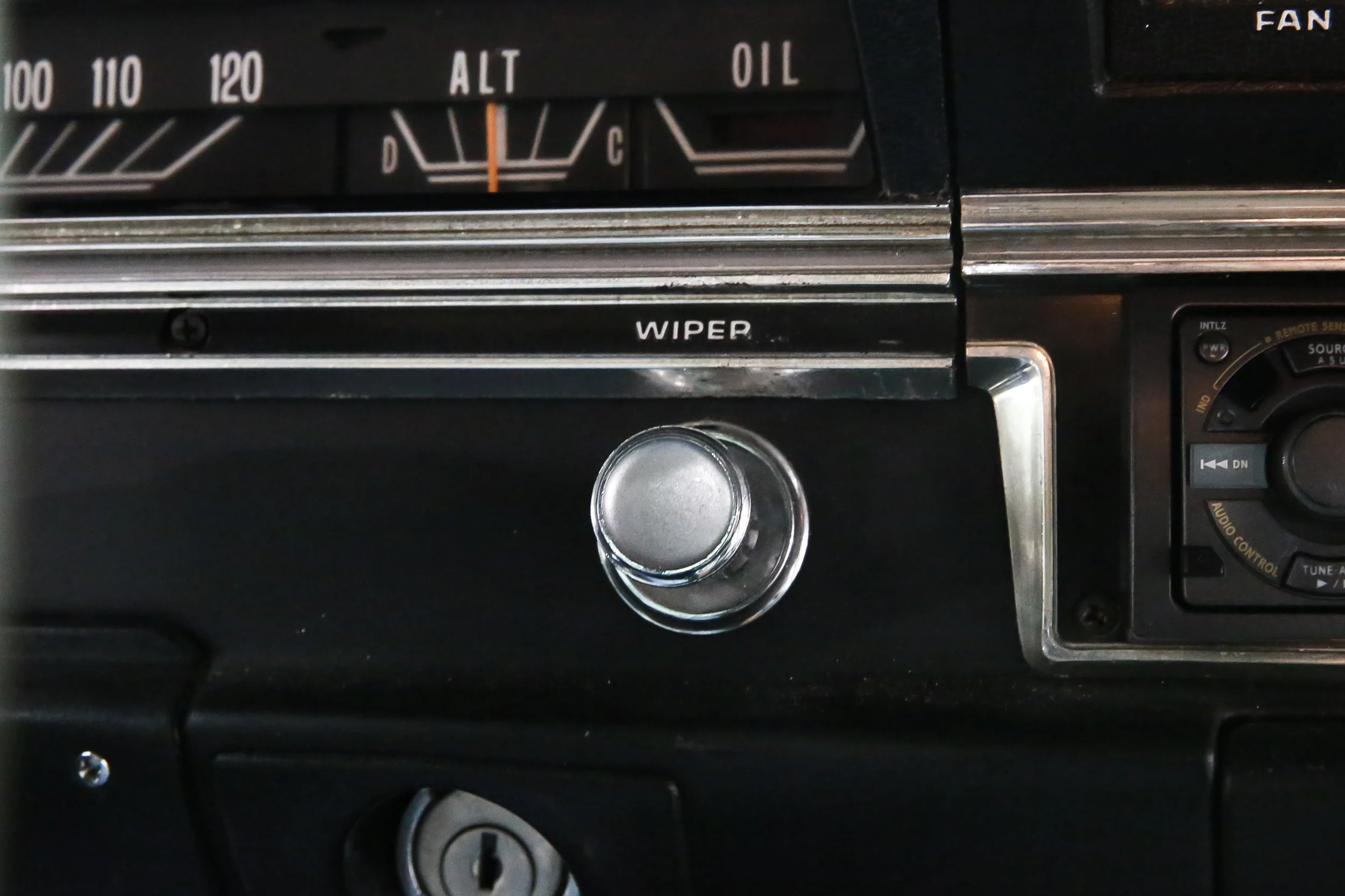 ROBERT_BASSAM_DODGE_DART_WHITE- (28).jpg