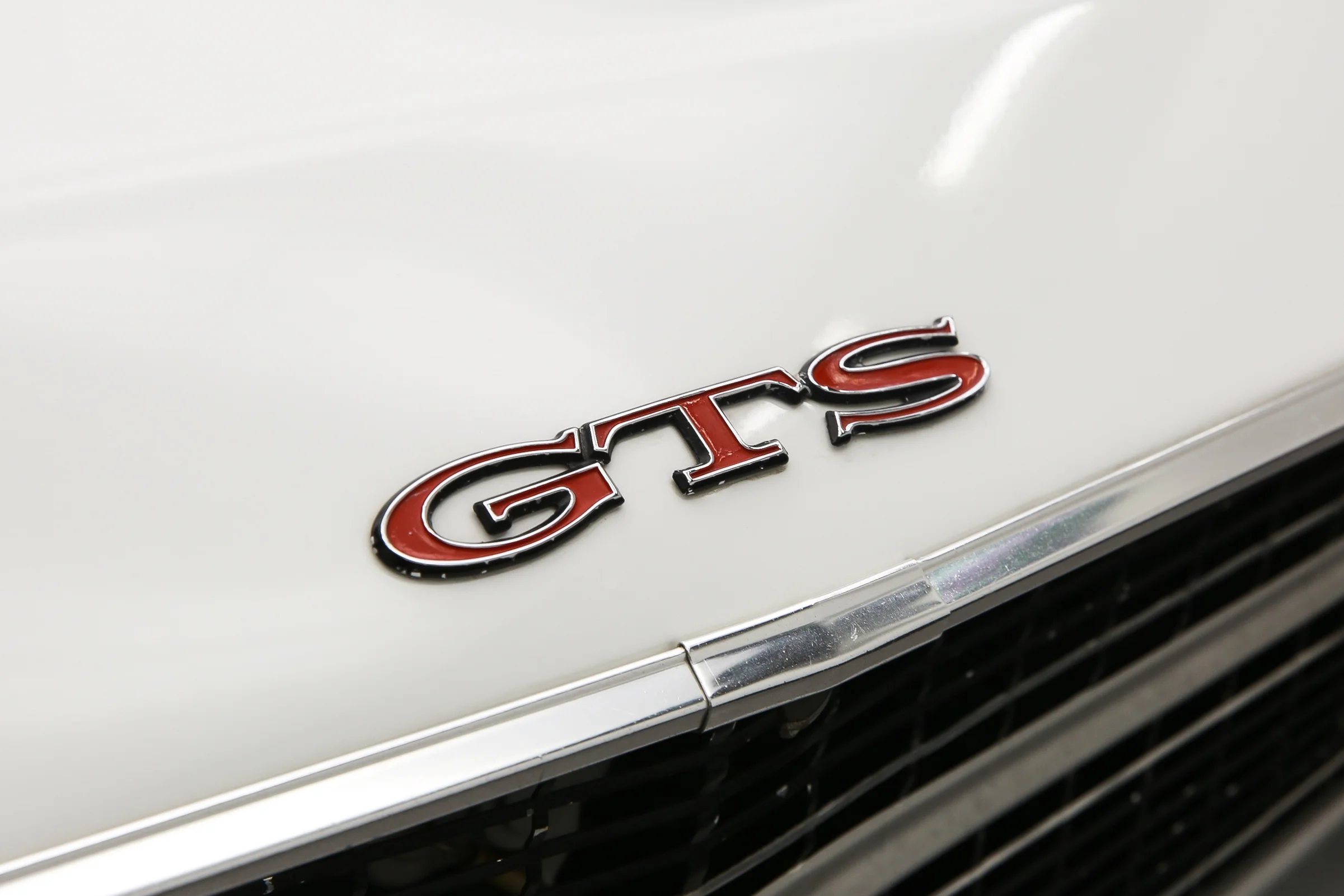 ROBERT_BASSAM_DODGE_DART_WHITE- (38).jpg