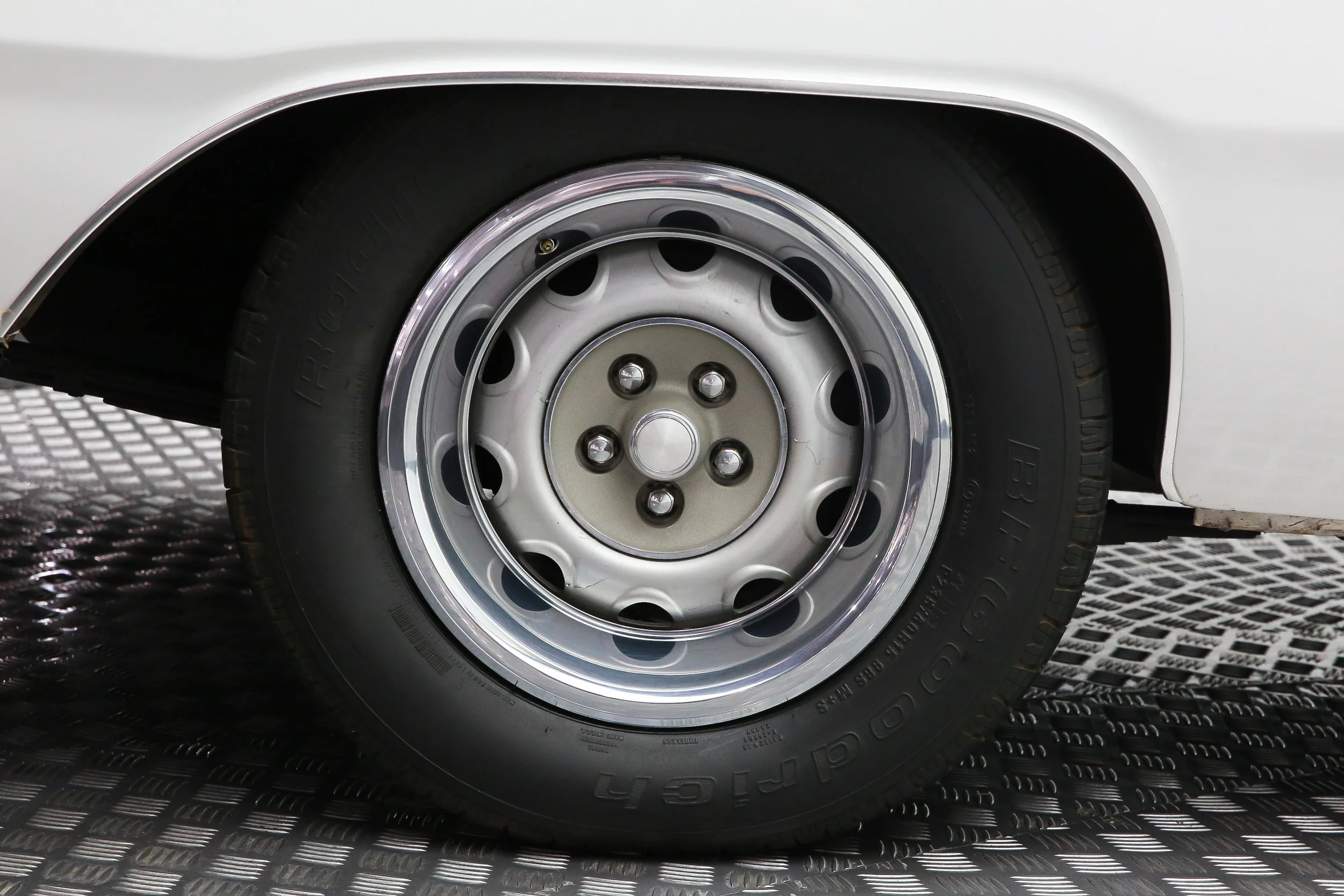 ROBERT_BASSAM_DODGE_DART_WHITE- (44).jpg