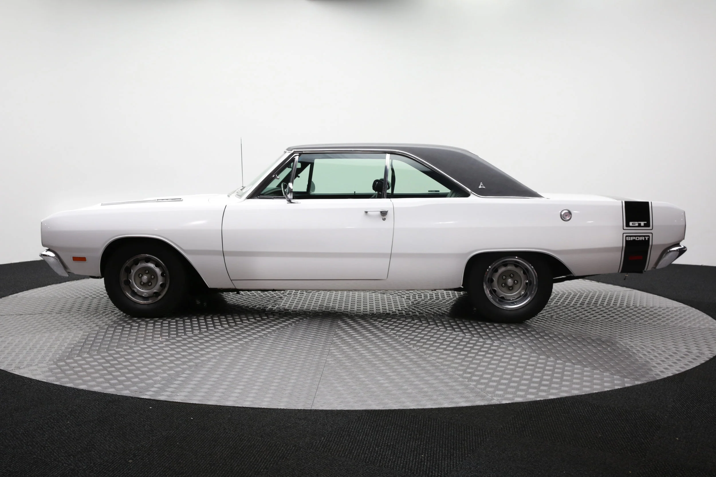 ROBERT_BASSAM_DODGE_DART_WHITE- (54).jpg