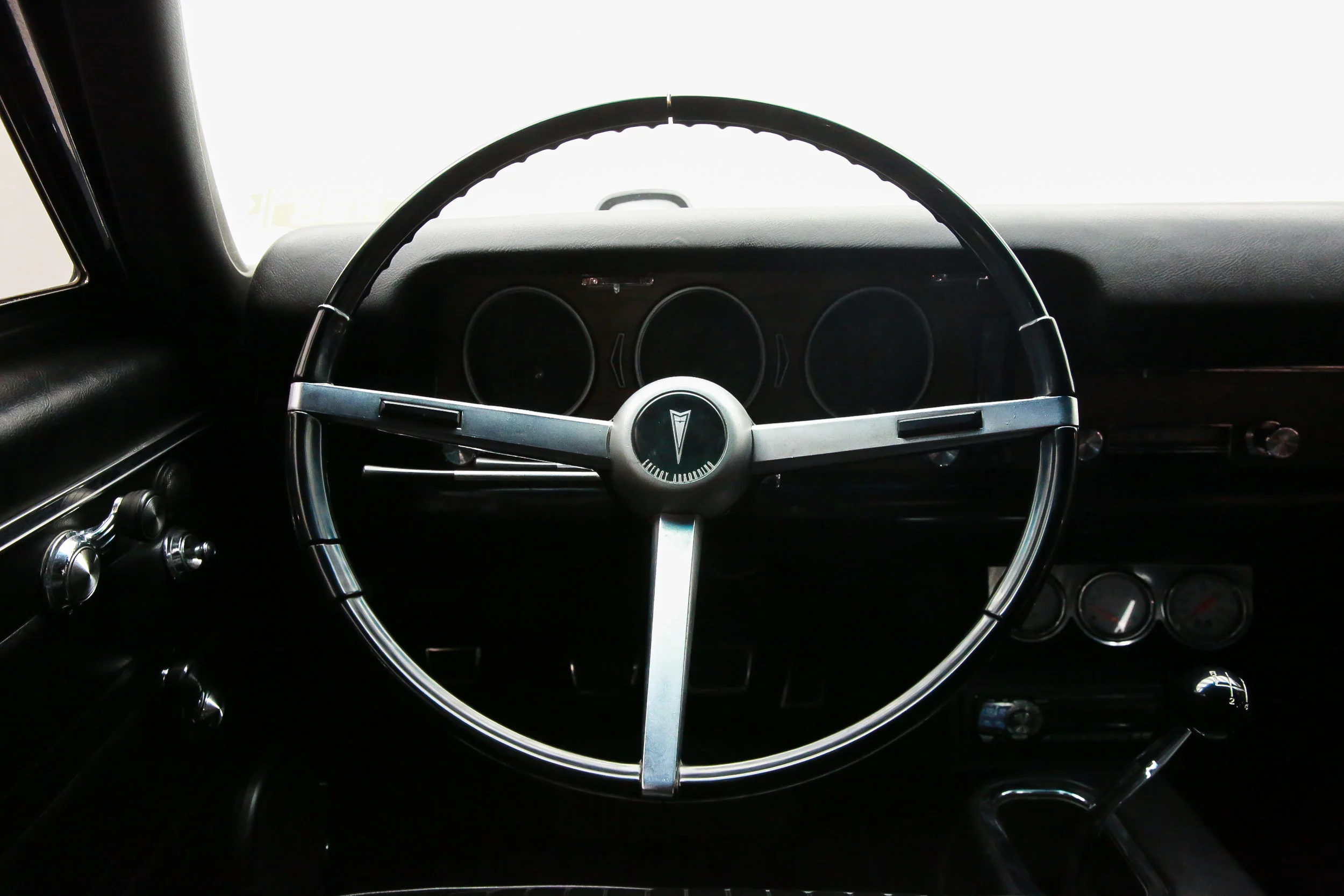 ROBERT_BASSAM_PONTIAC_GTO_1968_BLACK (9).jpg