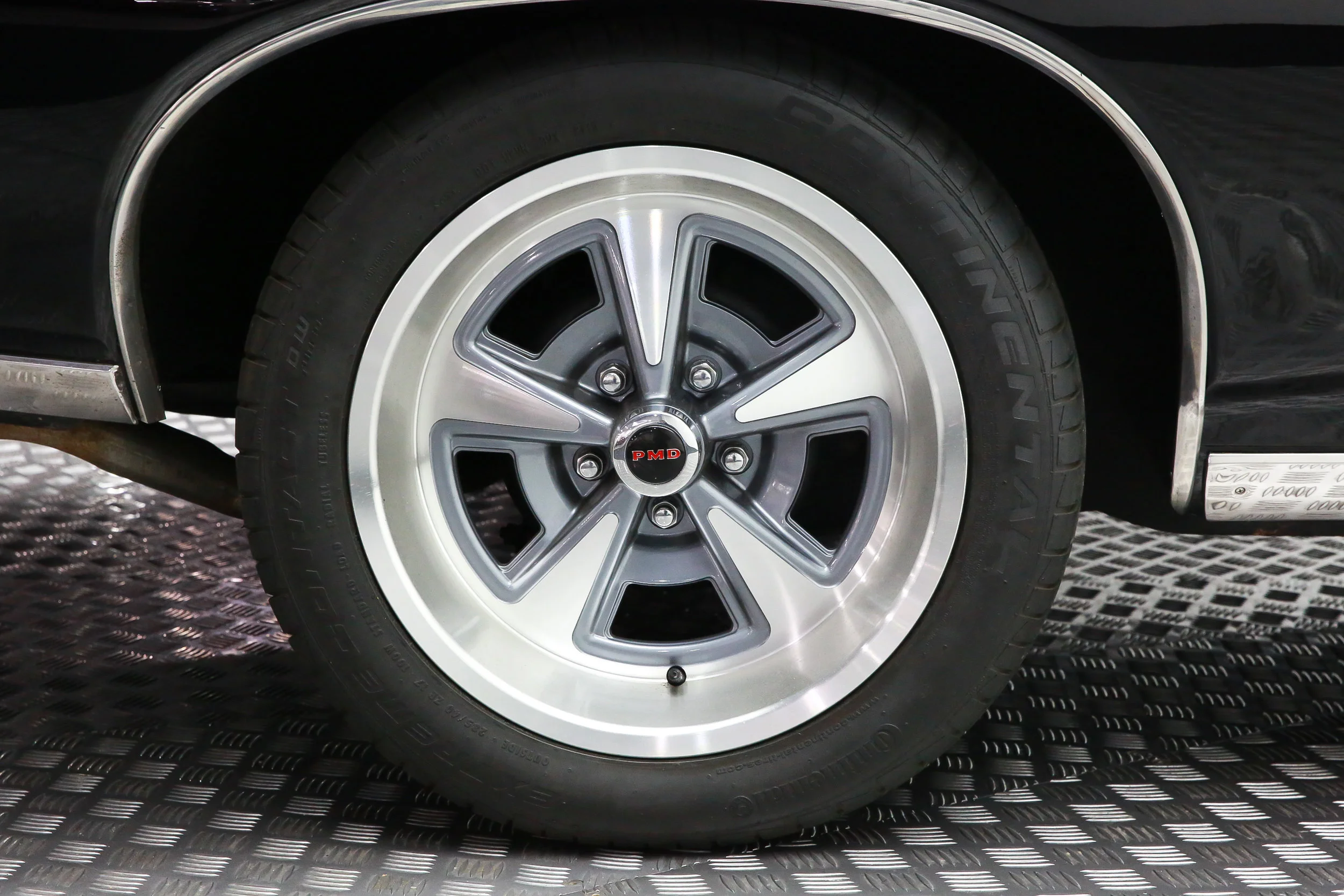 ROBERT_BASSAM_PONTIAC_GTO_1968_BLACK (32).jpg