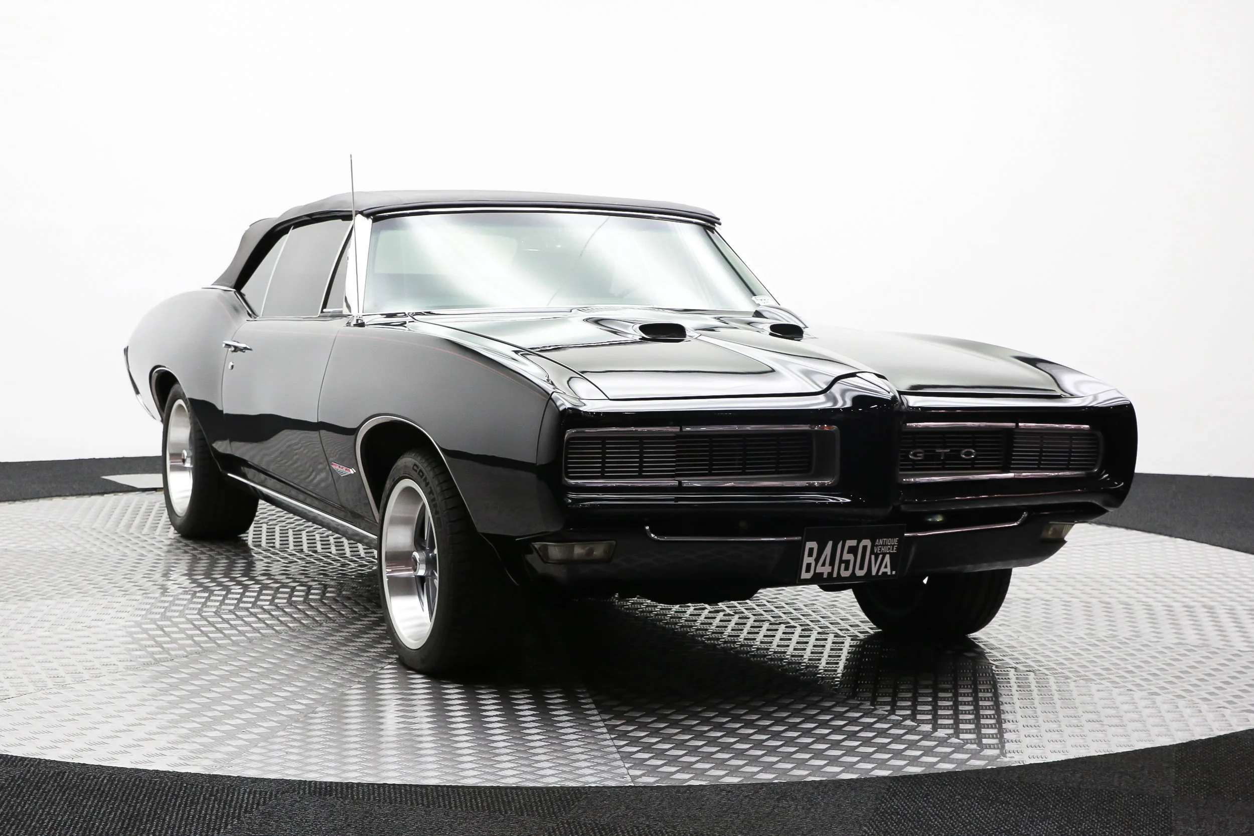 ROBERT_BASSAM_PONTIAC_GTO_1968_BLACK (39).jpg