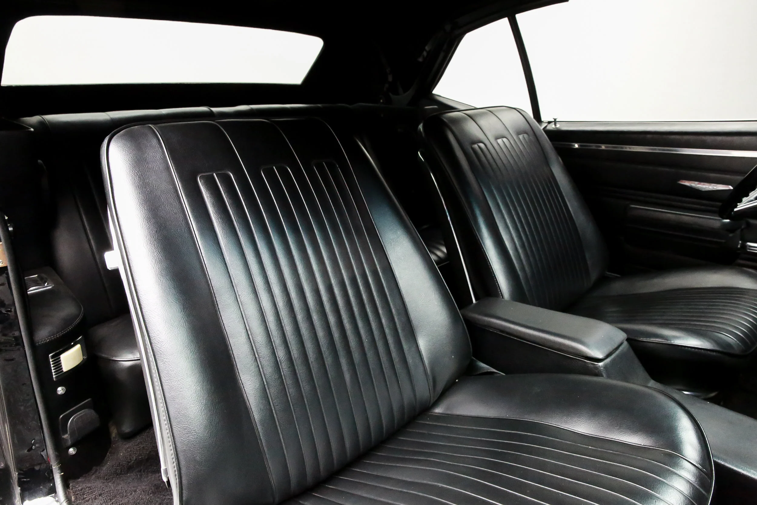 ROBERT_BASSAM_PONTIAC_GTO_1968_BLACK (40).jpg