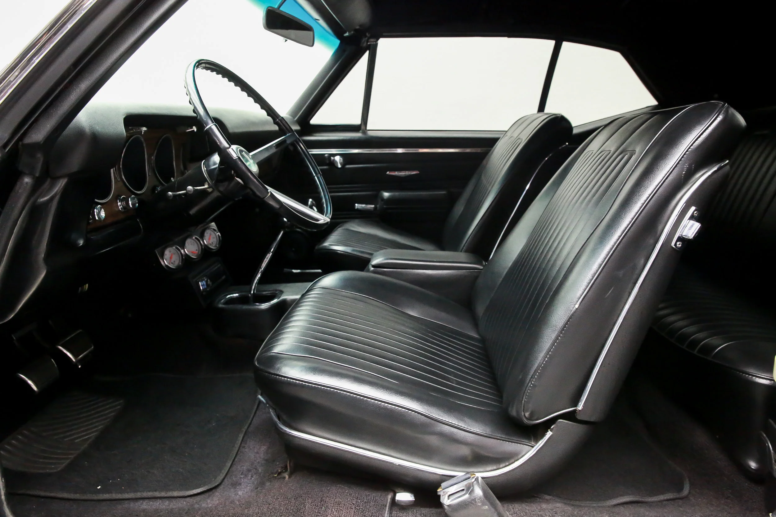 ROBERT_BASSAM_PONTIAC_GTO_1968_BLACK (46).jpg