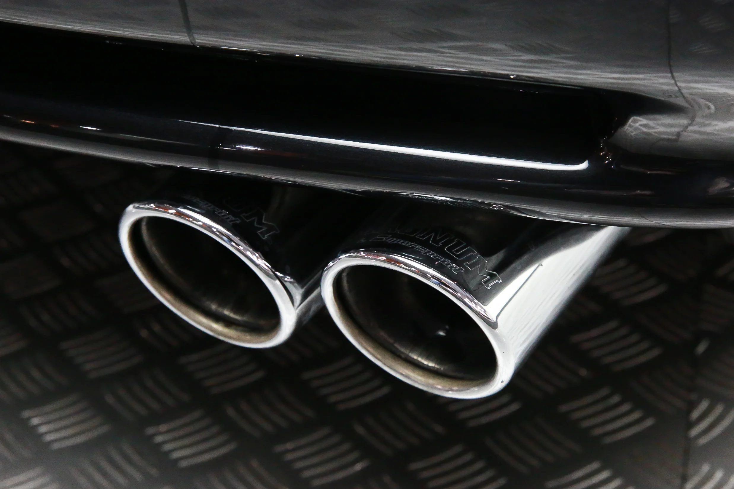 ROBERT_BASSAM_BMW_850_1997_BLACK (27).jpg