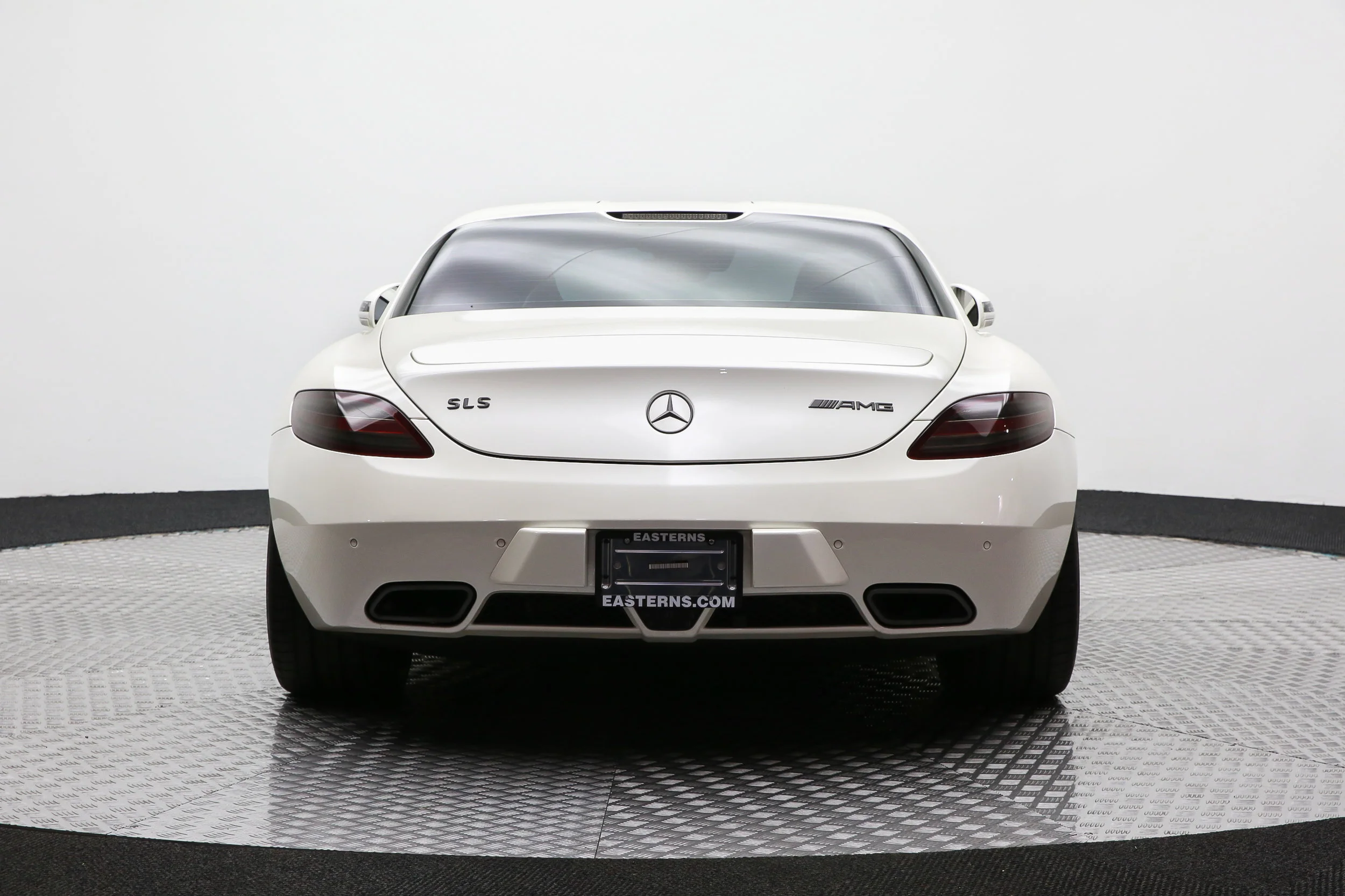ROBERT_BASSAM_MERCEDES_BENZ_SLS_WHITE (2).jpg