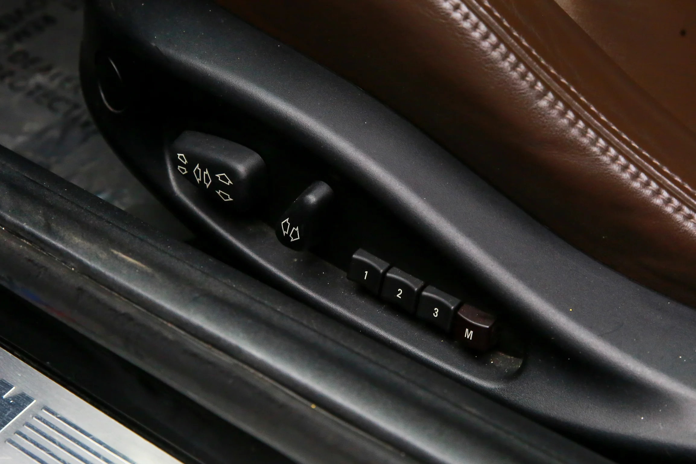 ROBERT_BASSAM_2007_BMW_Z4_M_COUPE_BLACK (8).jpg