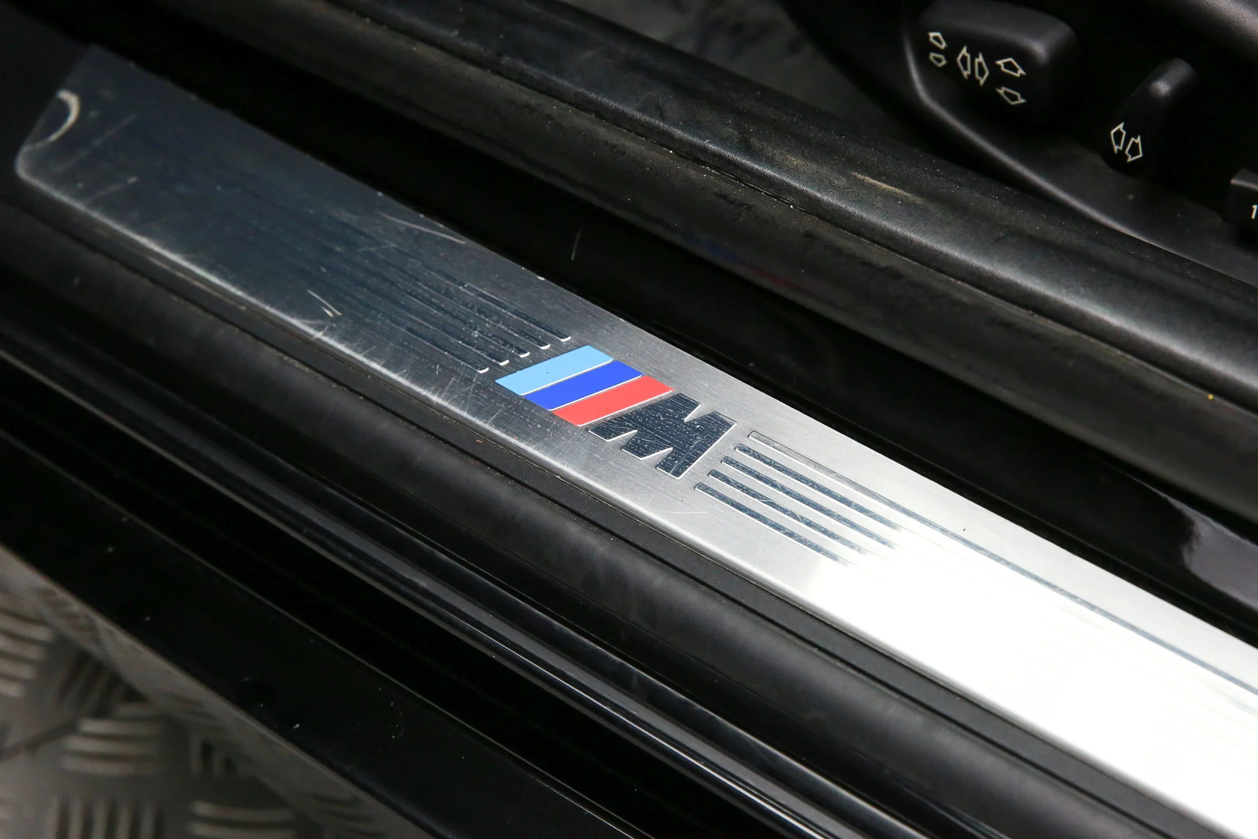 ROBERT_BASSAM_2007_BMW_Z4_M_COUPE_BLACK (9).jpg