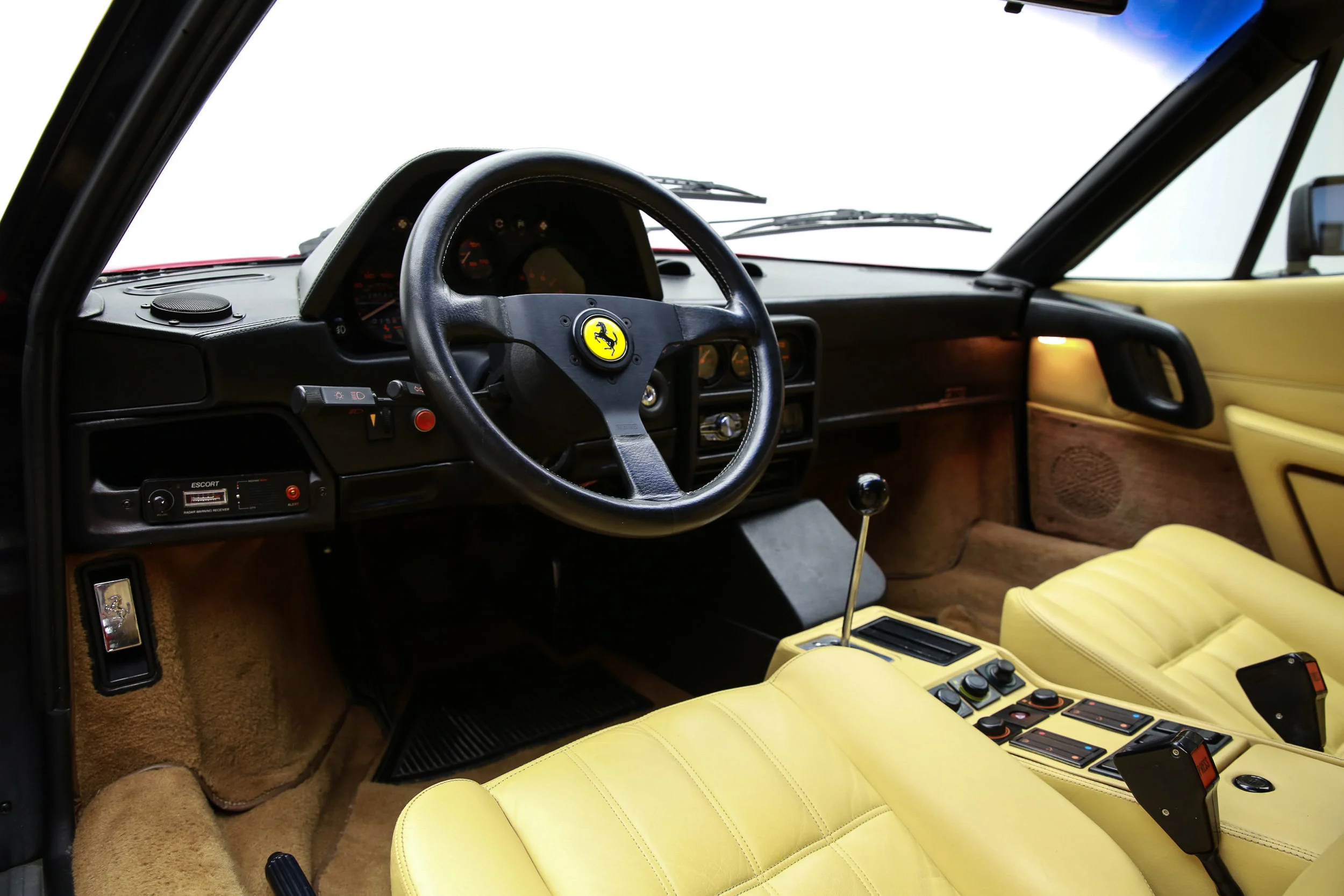 ROBERT_BASSAM_FERRARI_328_GTS_1986_RED (8).jpg