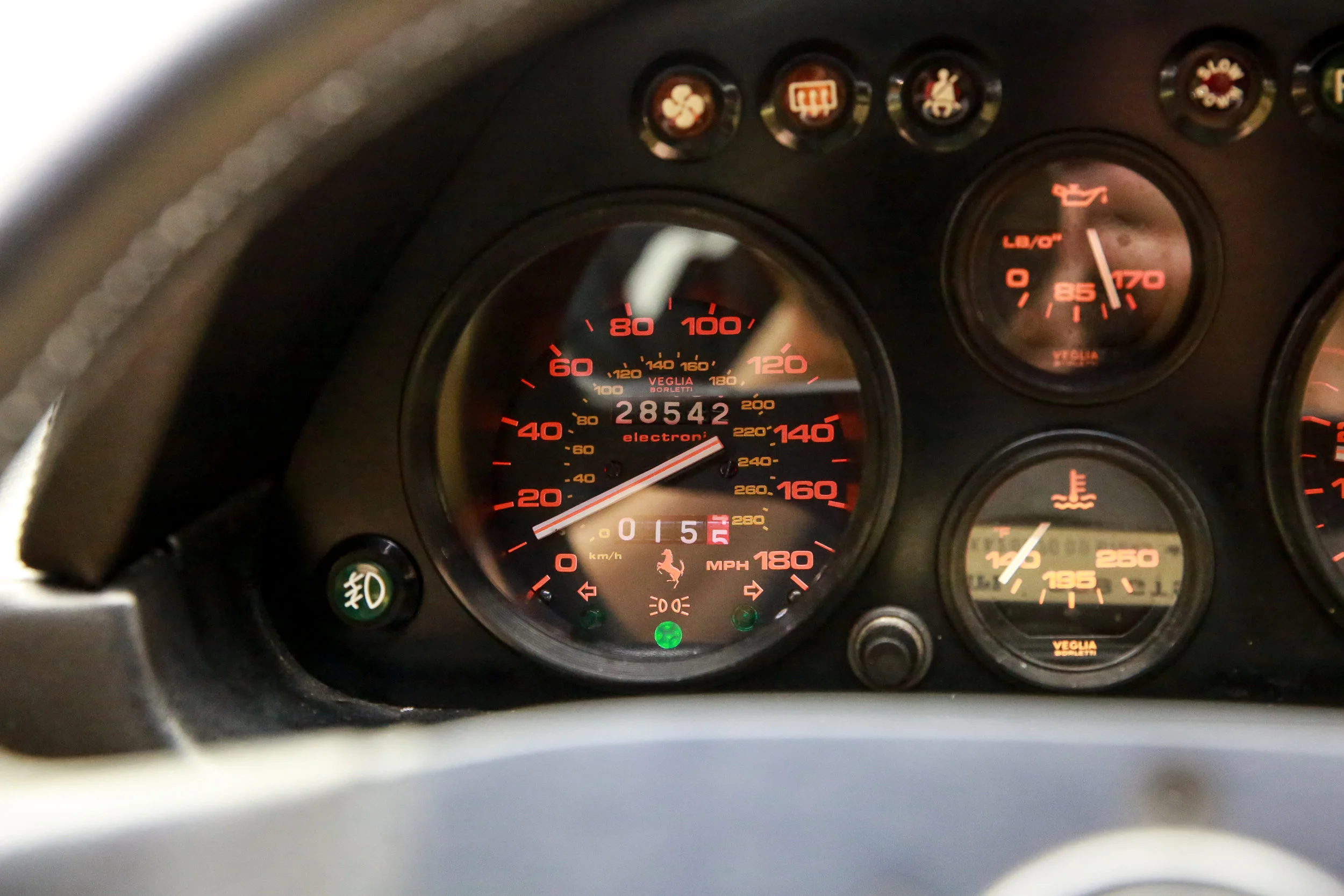 ROBERT_BASSAM_FERRARI_328_GTS_1986_RED (15).jpg