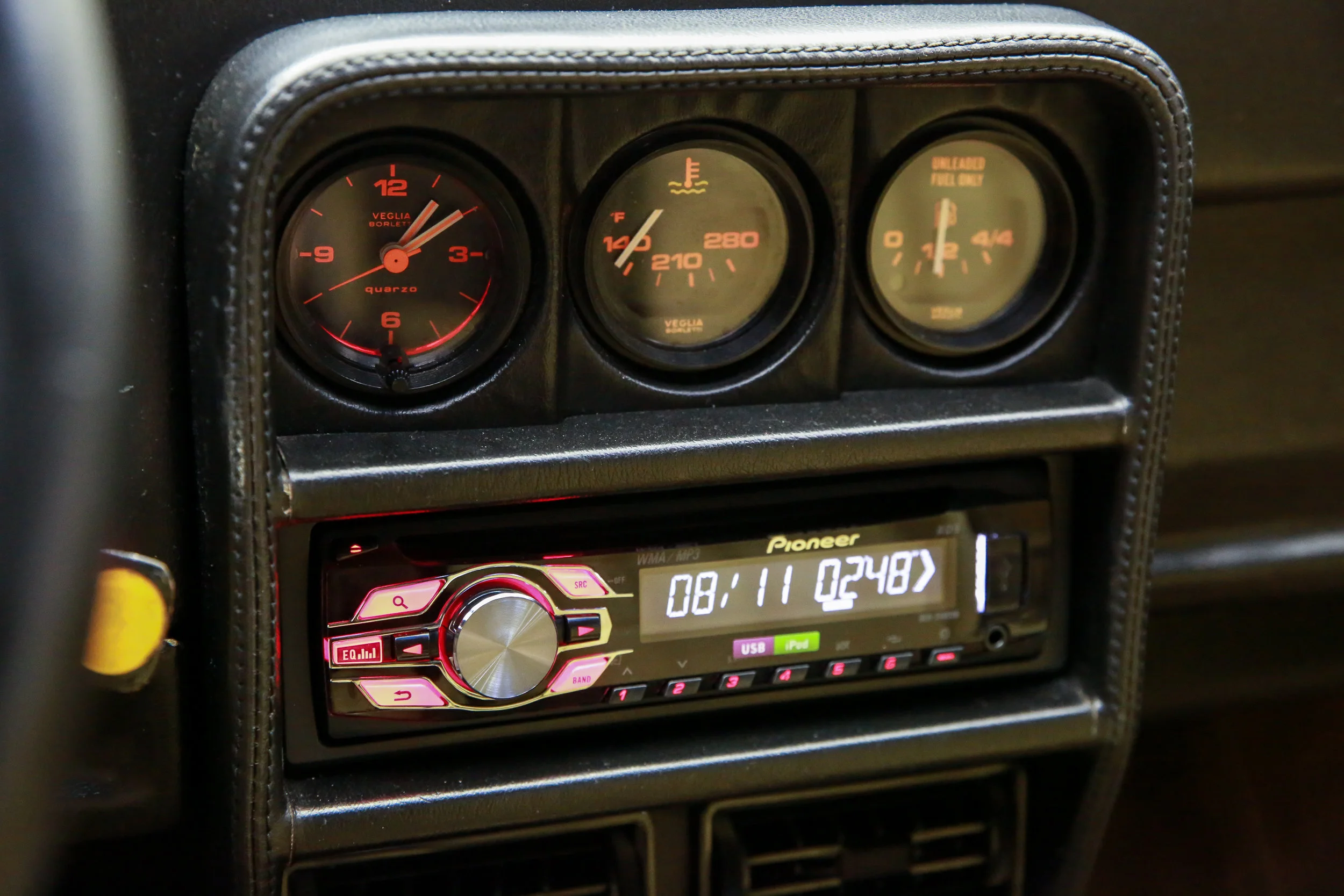 ROBERT_BASSAM_FERRARI_328_GTS_1986_RED (18).jpg