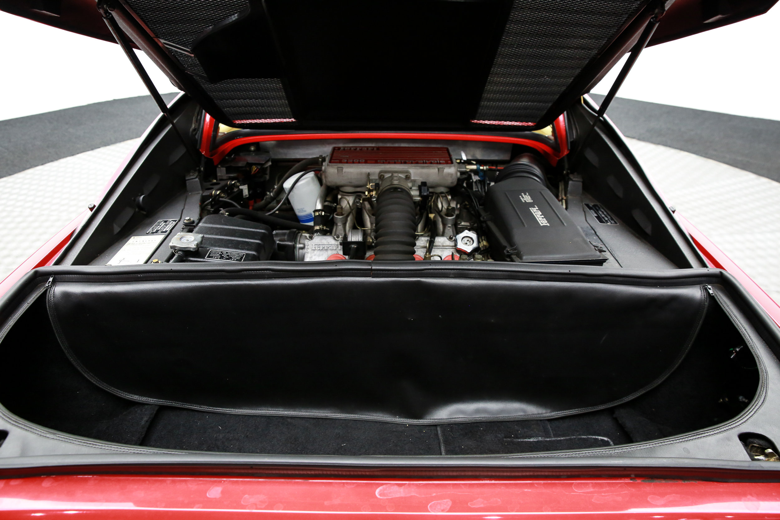 ROBERT_BASSAM_FERRARI_328_GTS_1986_RED (22).jpg