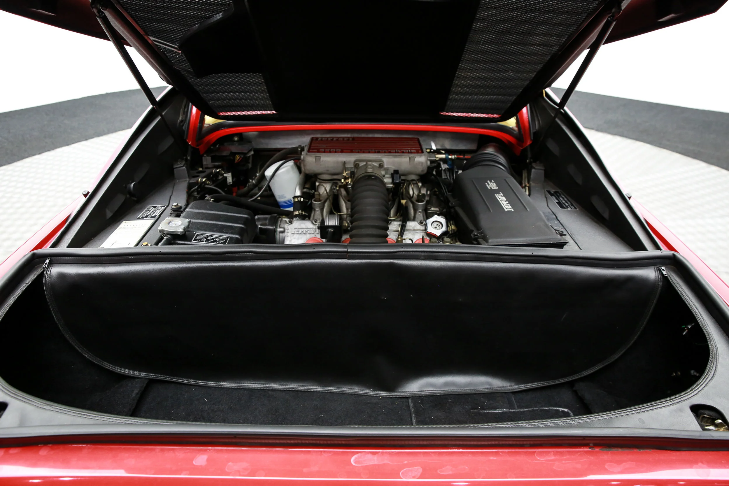 ROBERT_BASSAM_FERRARI_328_GTS_1986_RED (22).jpg