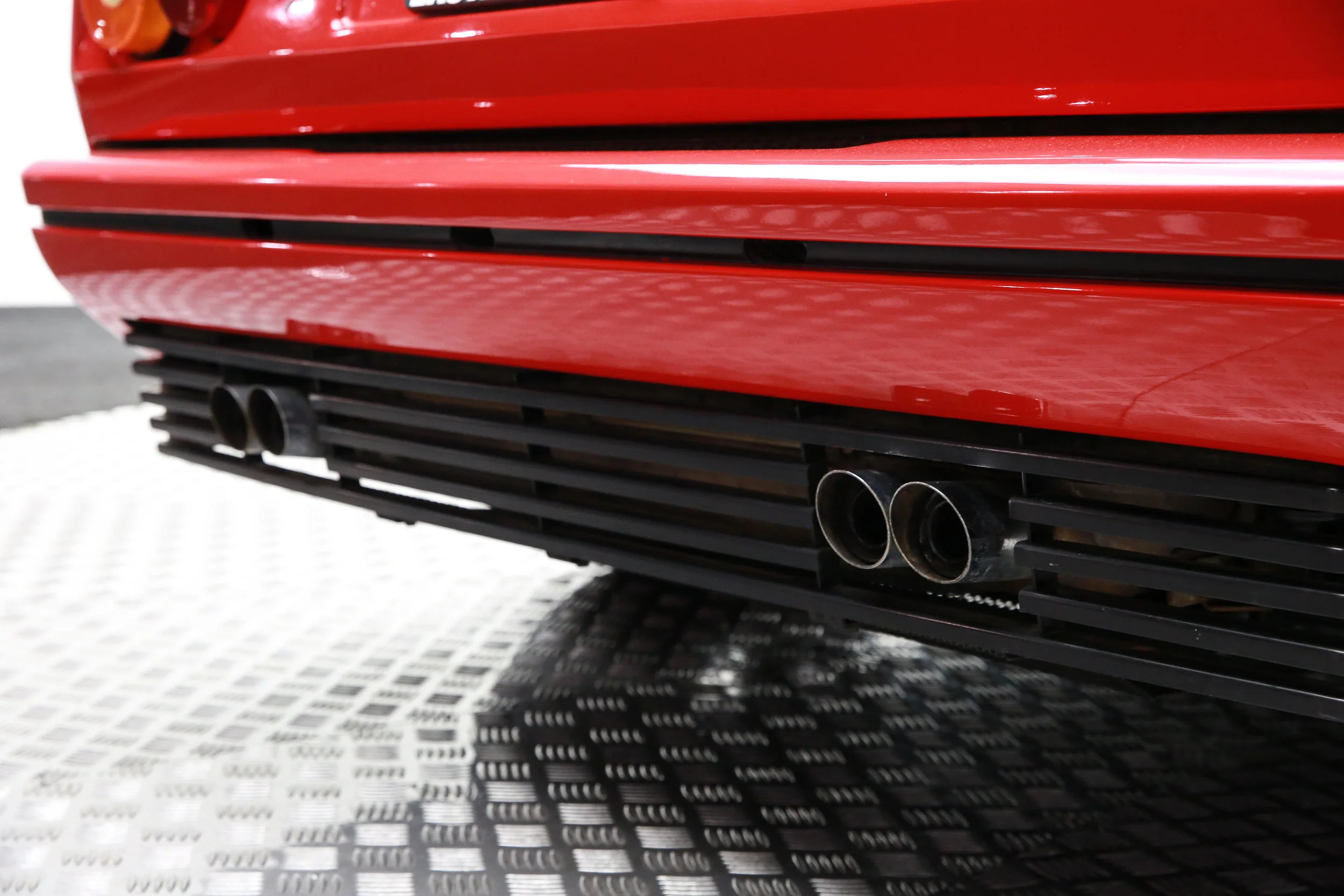 ROBERT_BASSAM_FERRARI_328_GTS_1986_RED (33).jpg