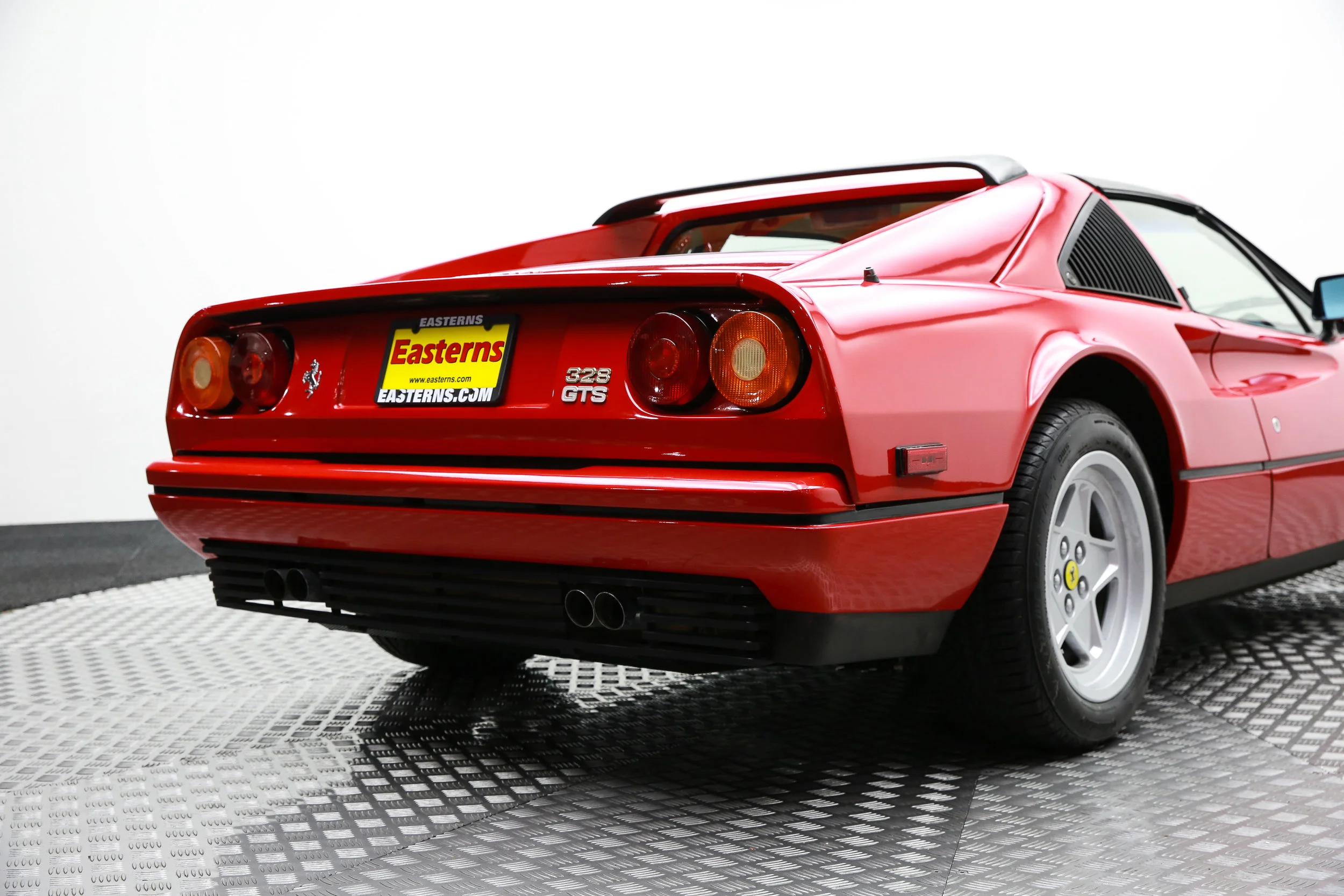 ROBERT_BASSAM_FERRARI_328_GTS_1986_RED (32).jpg