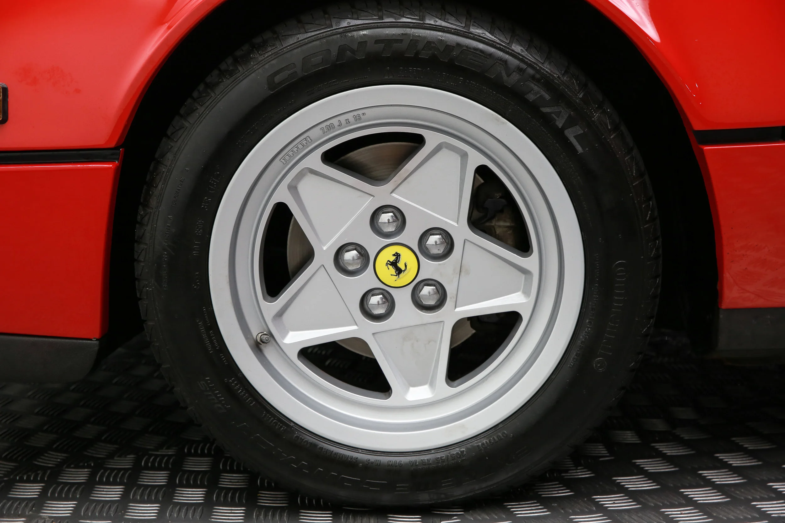 ROBERT_BASSAM_FERRARI_328_GTS_1986_RED (42).jpg