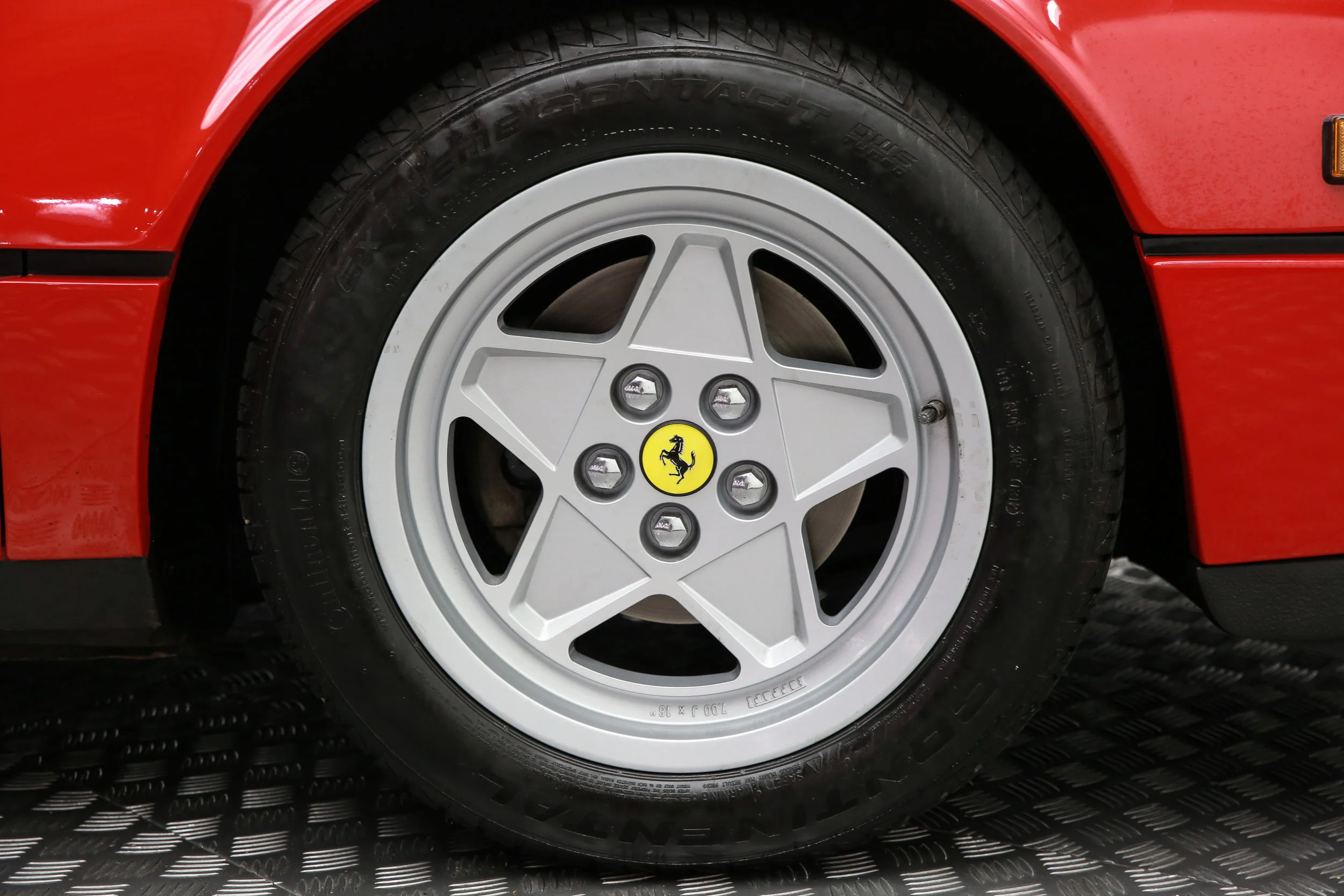 ROBERT_BASSAM_FERRARI_328_GTS_1986_RED (45).jpg
