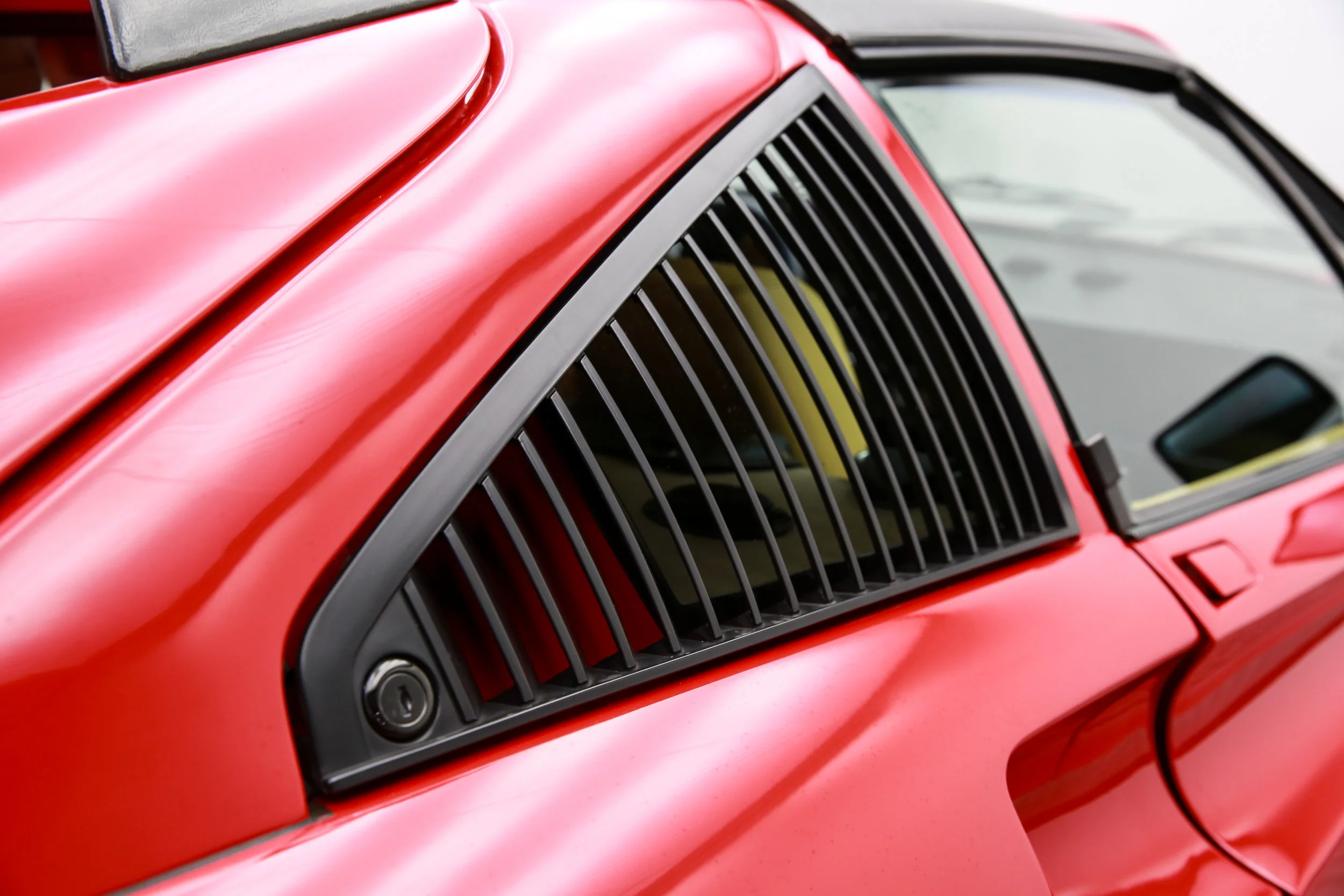 ROBERT_BASSAM_FERRARI_328_GTS_1986_RED (49).jpg