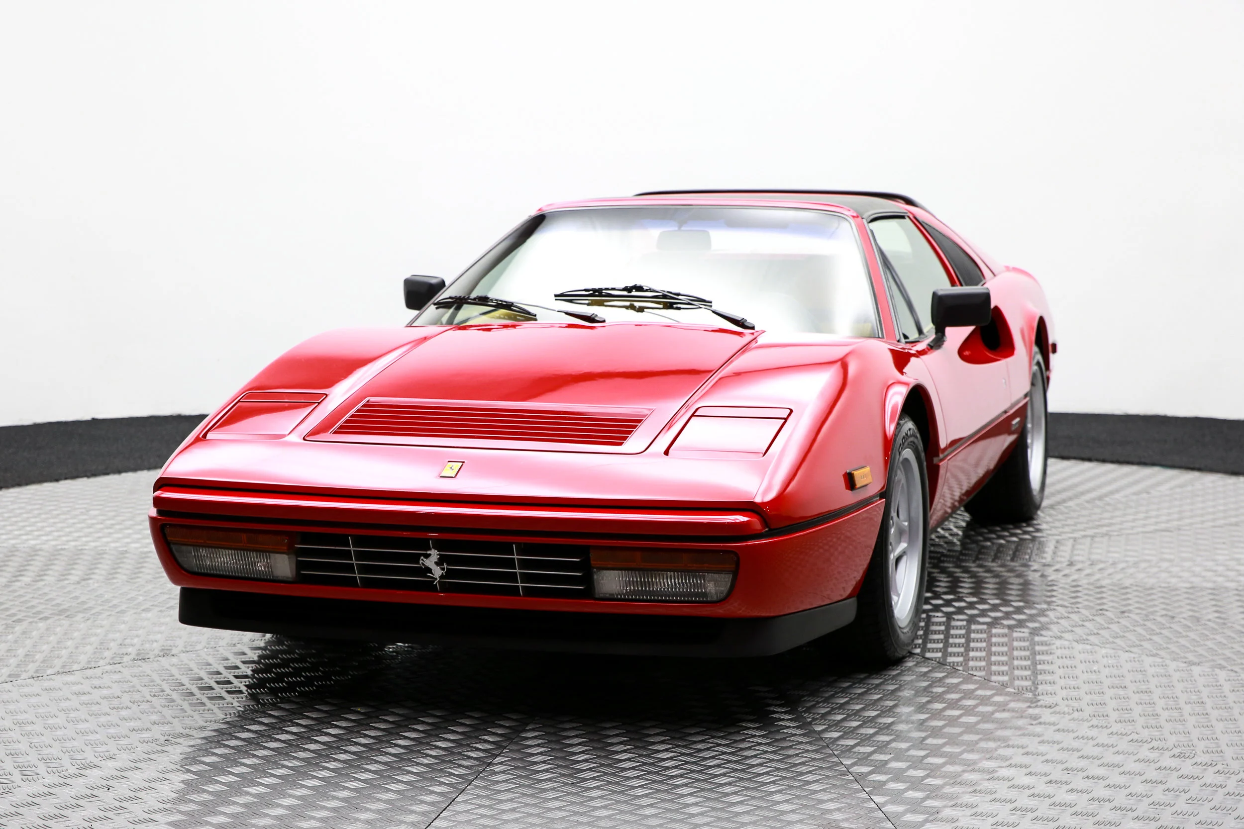 ROBERT_BASSAM_FERRARI_328_GTS_1986_RED (54).jpg