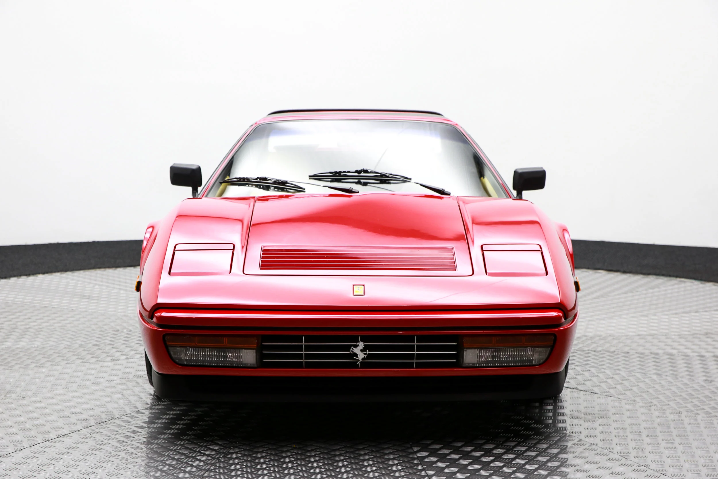 ROBERT_BASSAM_FERRARI_328_GTS_1986_RED (55).jpg