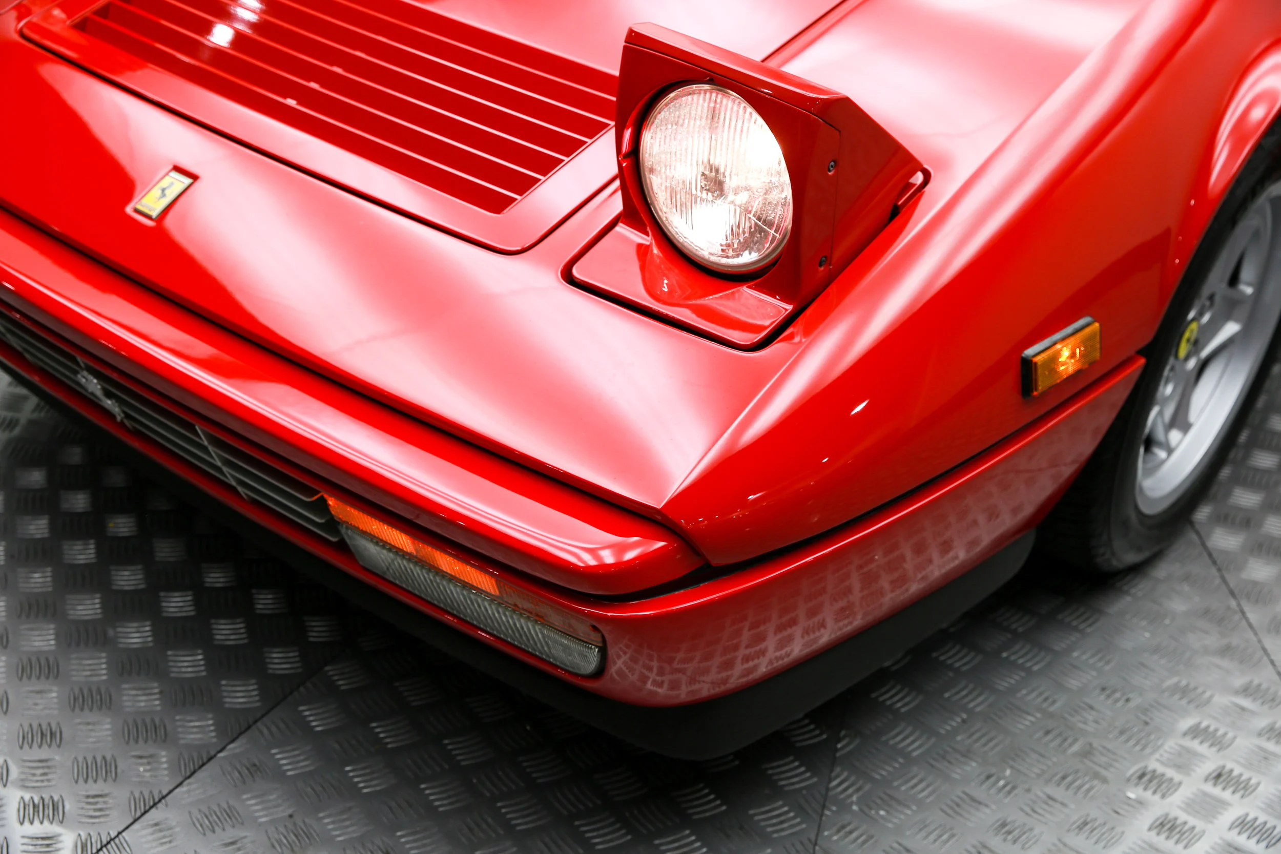 ROBERT_BASSAM_FERRARI_328_GTS_1986_RED (61).jpg