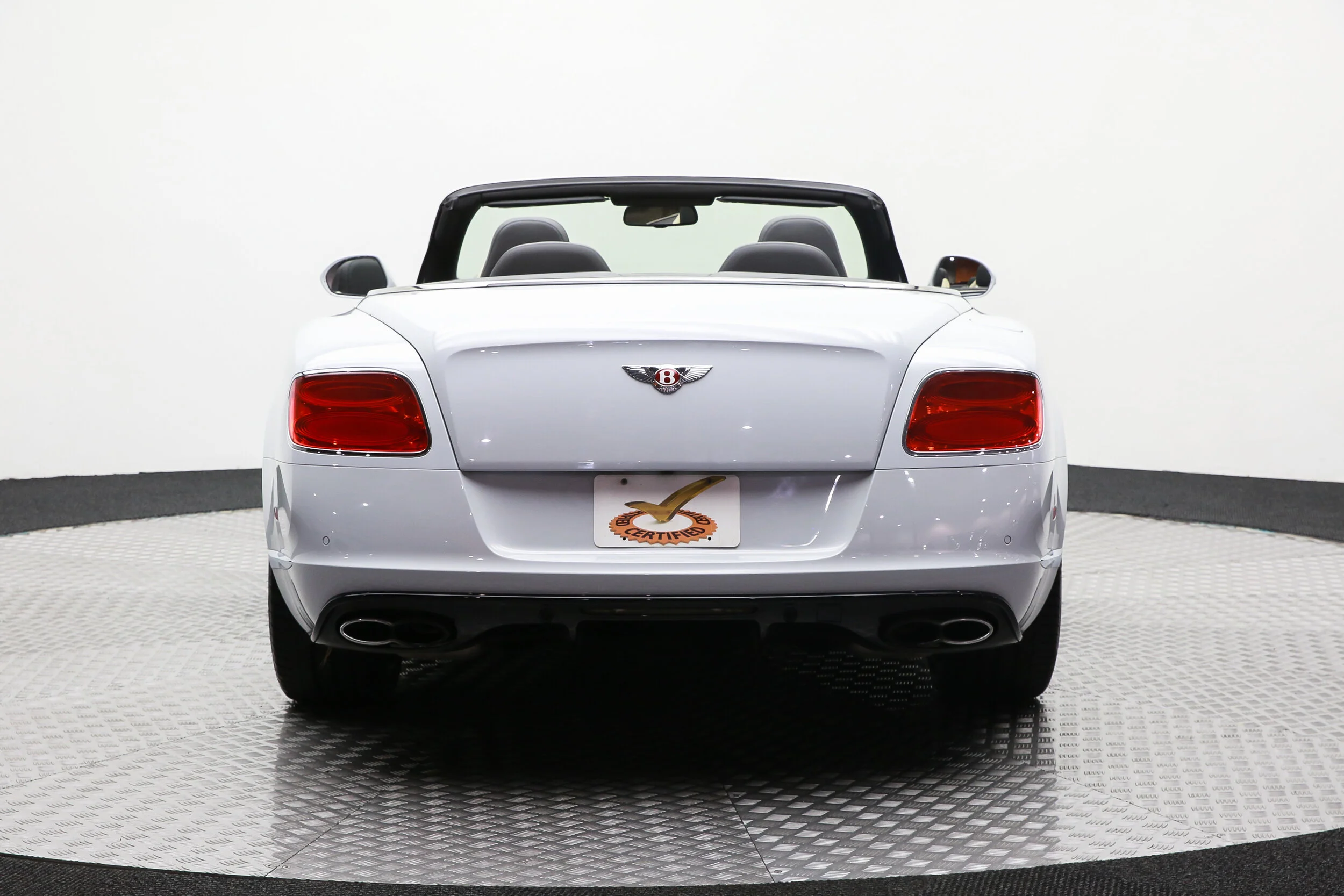 ROBERT_BASSAM_BENTLEY_CONTINENTAL_GTS_WHITE (2).jpg