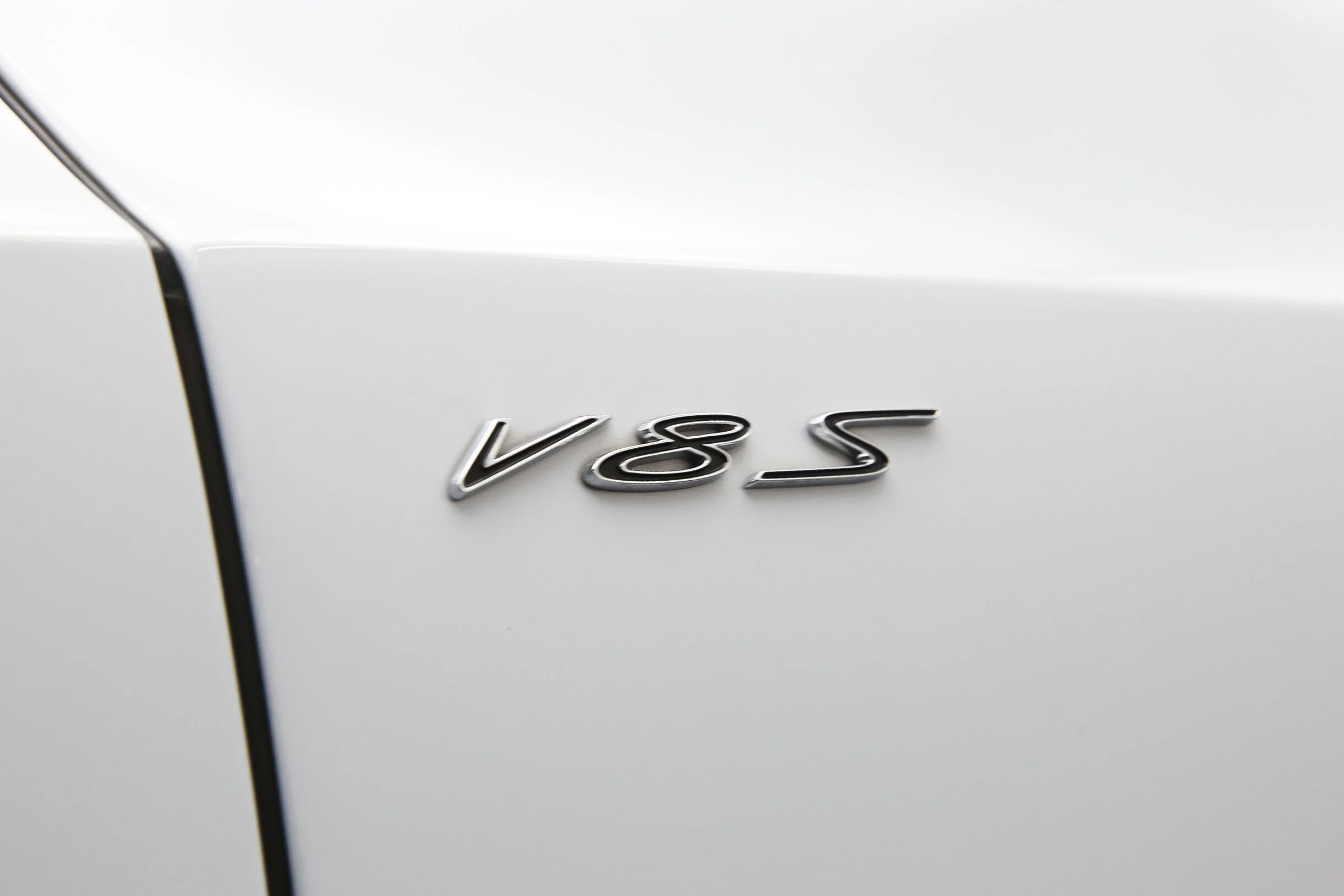 ROBERT_BASSAM_BENTLEY_CONTINENTAL_GTS_WHITE (32).jpg