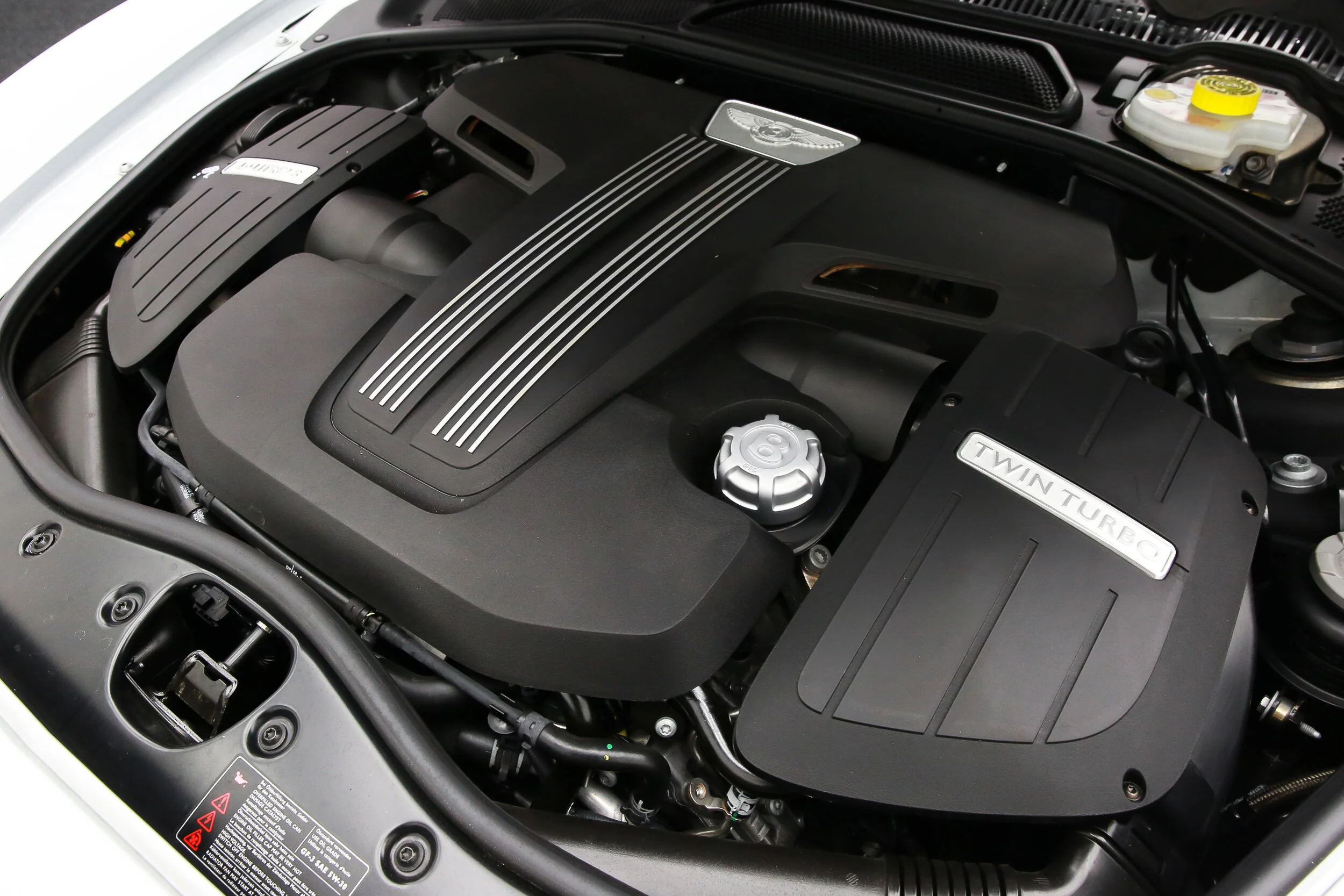 ROBERT_BASSAM_BENTLEY_CONTINENTAL_GTS_WHITE (34).jpg