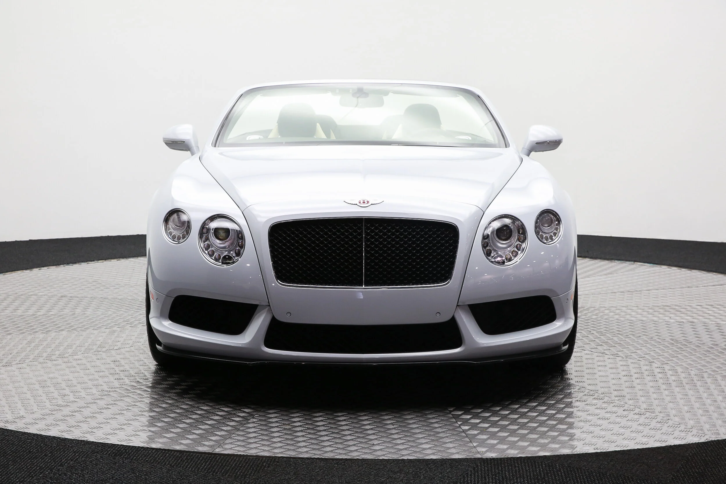 ROBERT_BASSAM_BENTLEY_CONTINENTAL_GTS_WHITE (48).jpg