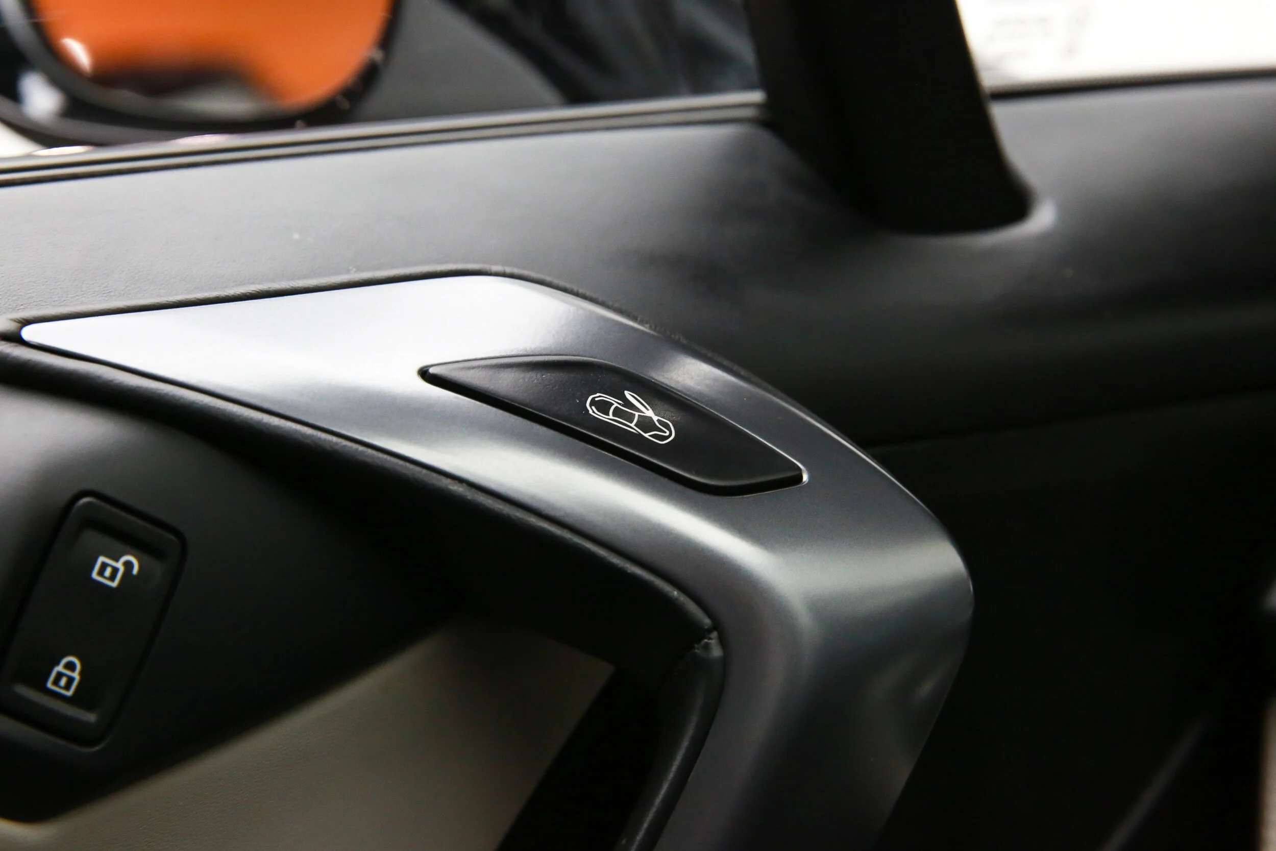 ROBERT_BASSAM_BMW_I8_2014_WHITE (45).jpg