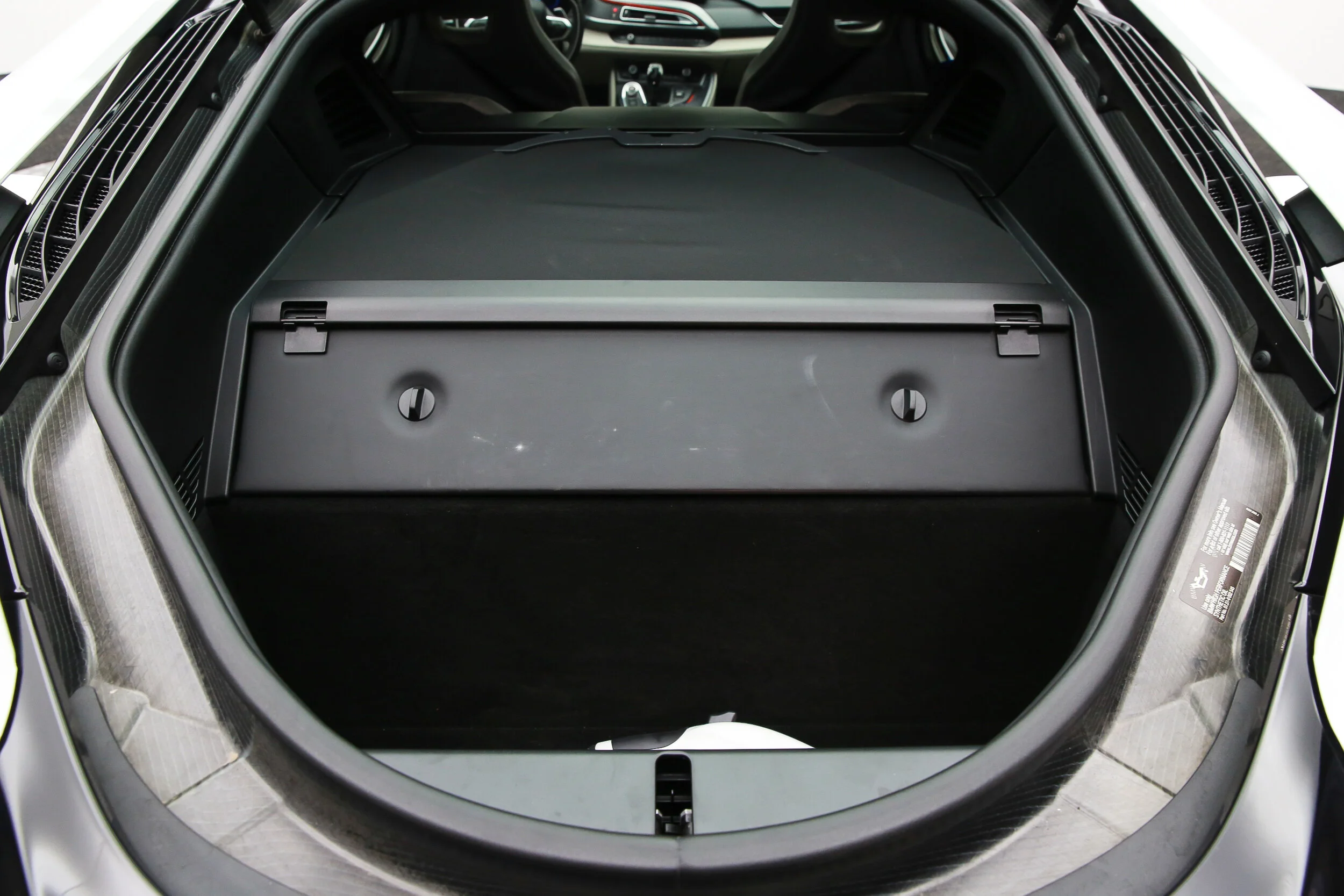 ROBERT_BASSAM_BMW_I8_2014_WHITE (55).jpg