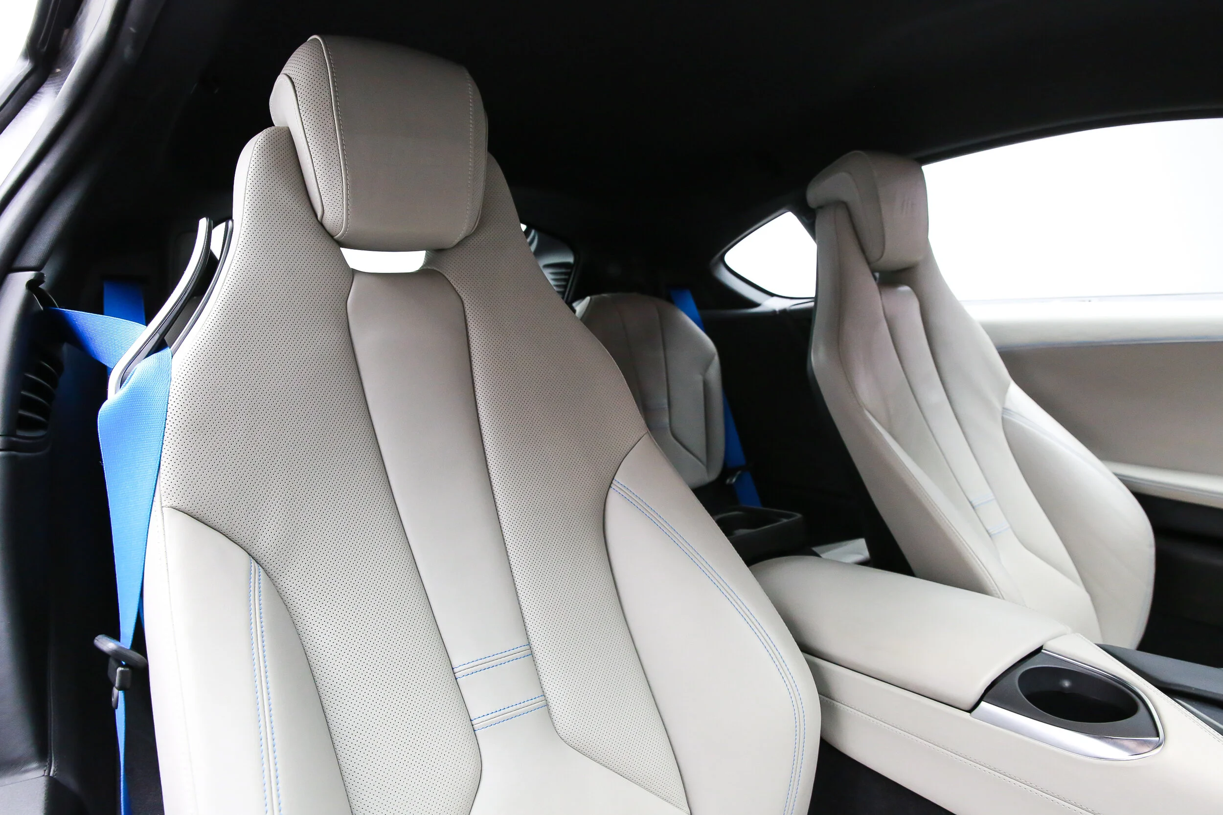 ROBERT_BASSAM_BMW_I8_2014_WHITE (59).jpg